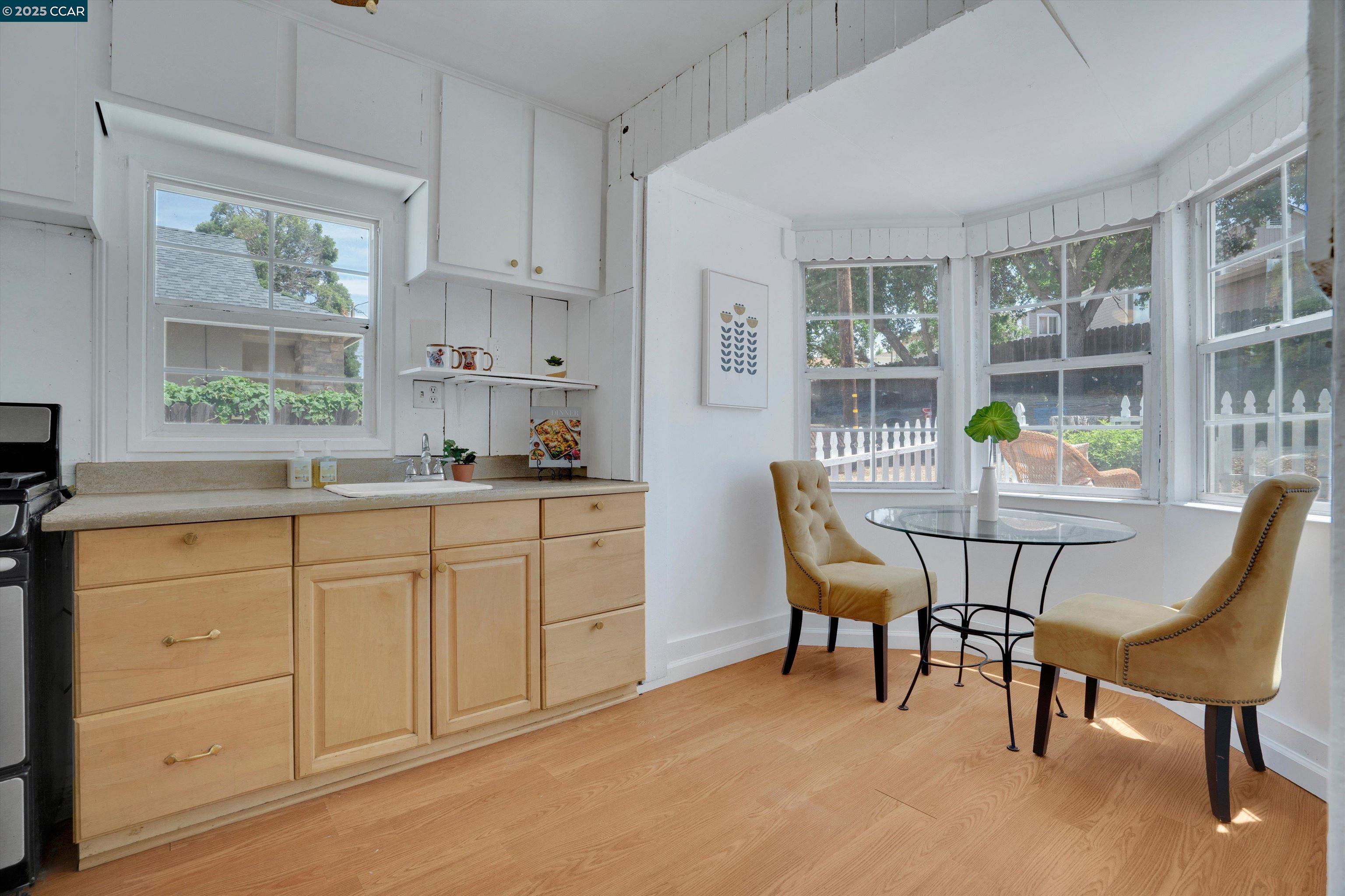 881 Merle Ave, Martinez, California 94553, 2 Bedrooms Bedrooms, 4 Rooms Rooms,1 BathroomBathrooms,Residential,For Sale,881 Merle Ave,41098012