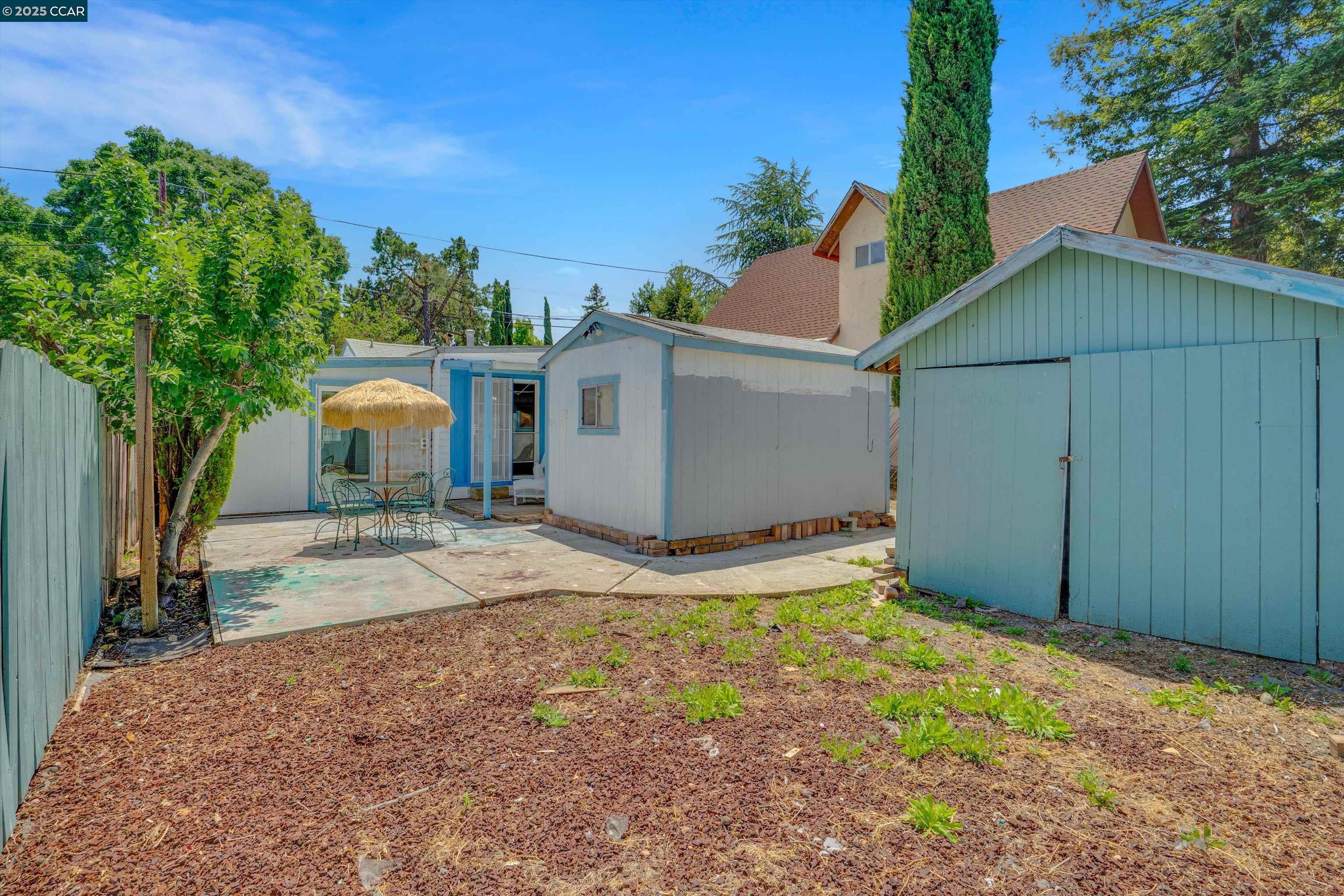 881 Merle Ave, Martinez, California 94553, 2 Bedrooms Bedrooms, 4 Rooms Rooms,1 BathroomBathrooms,Residential,For Sale,881 Merle Ave,41098012