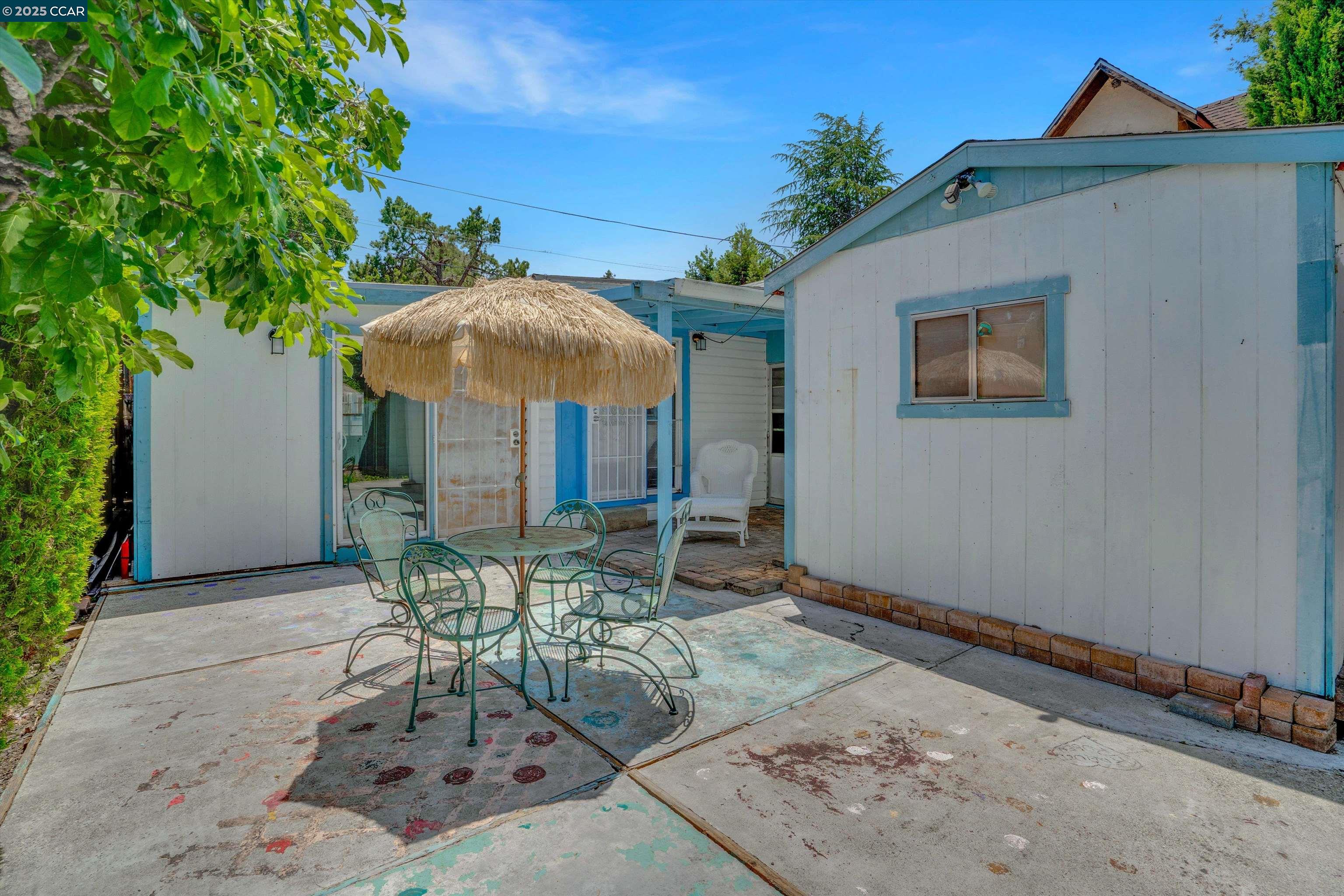 881 Merle Ave, Martinez, California 94553, 2 Bedrooms Bedrooms, 4 Rooms Rooms,1 BathroomBathrooms,Residential,For Sale,881 Merle Ave,41098012