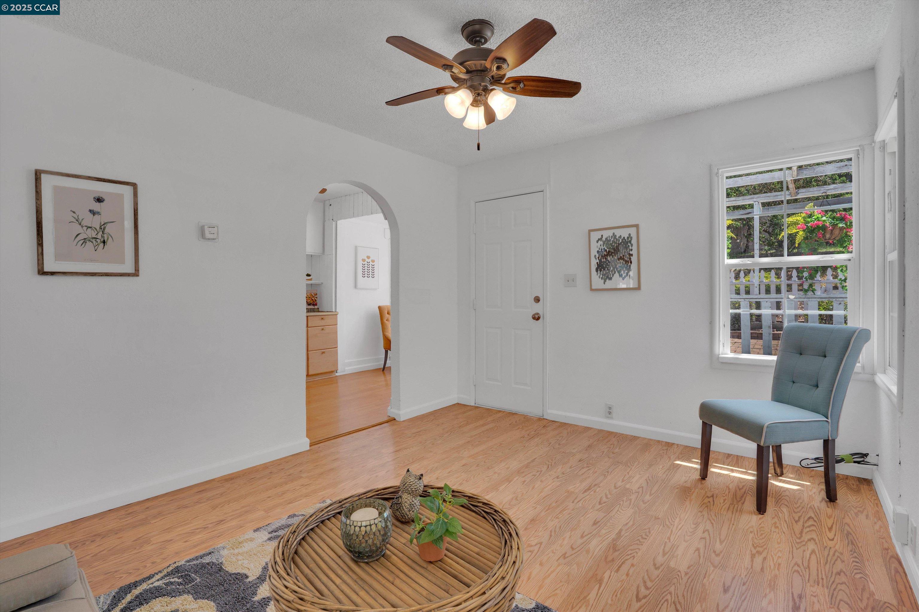881 Merle Ave, Martinez, California 94553, 2 Bedrooms Bedrooms, 4 Rooms Rooms,1 BathroomBathrooms,Residential,For Sale,881 Merle Ave,41098012