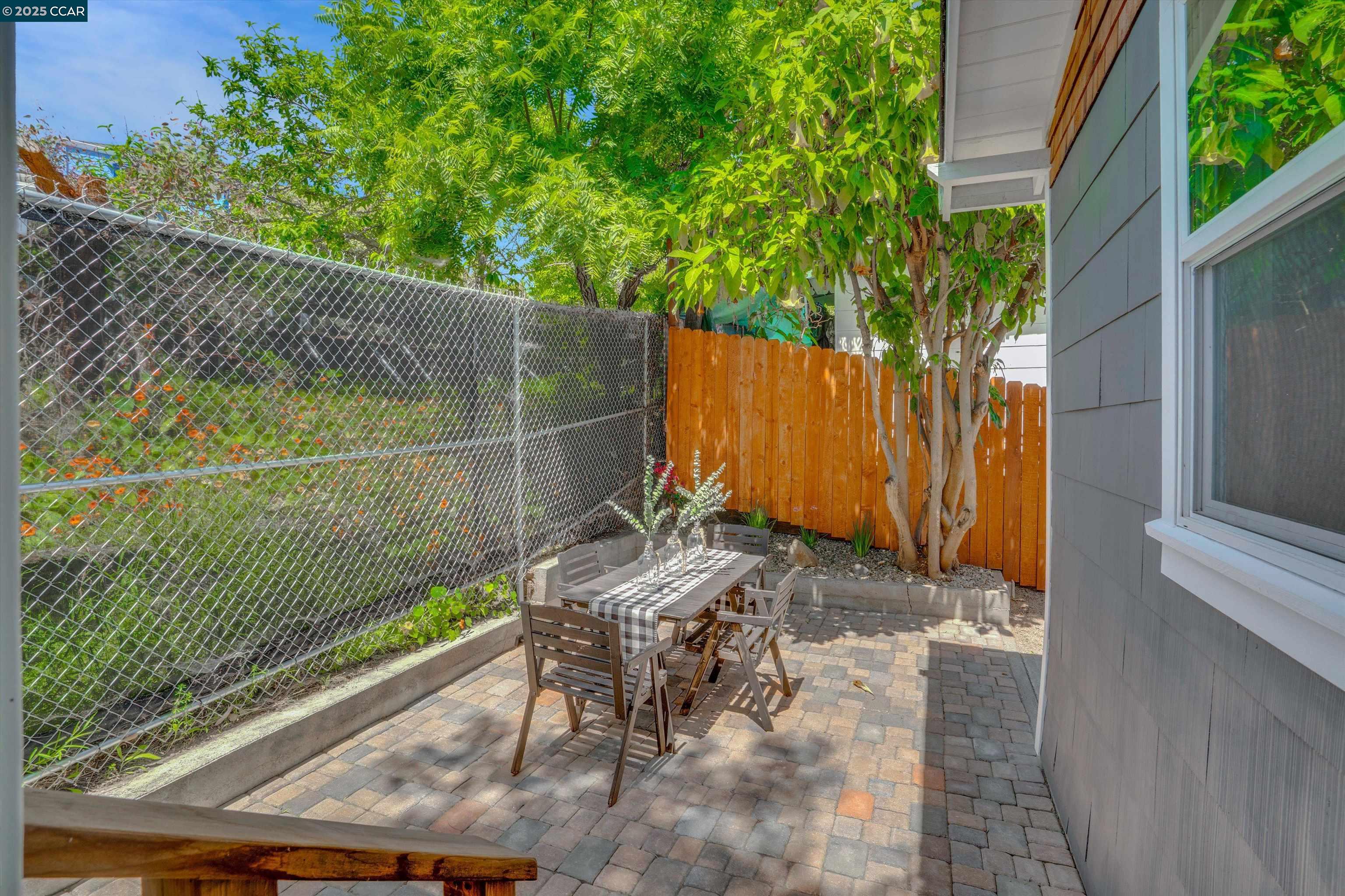 2430 ORCHARD LN, MARTINEZ, CA 94553  Photo 14
