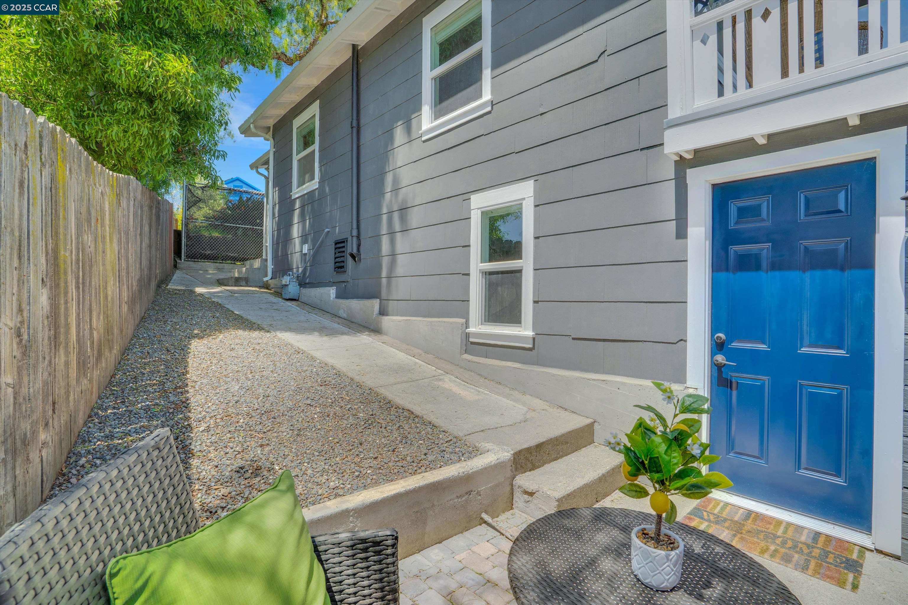 2430 ORCHARD LN, MARTINEZ, CA 94553  Photo 18