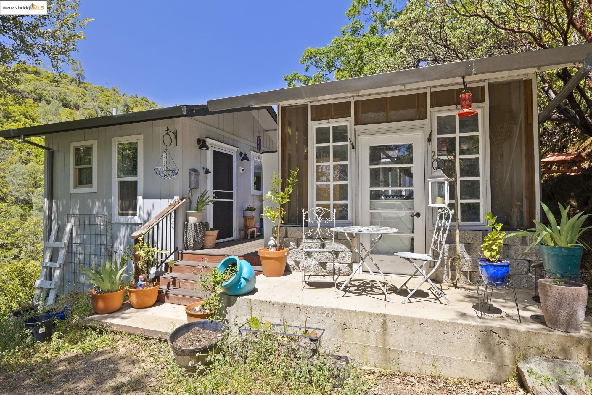 Detail Gallery Image 2 of 23 For 22852 Four Wheel Dr, Sonora,  CA 95370 - 1 Beds | 1 Baths