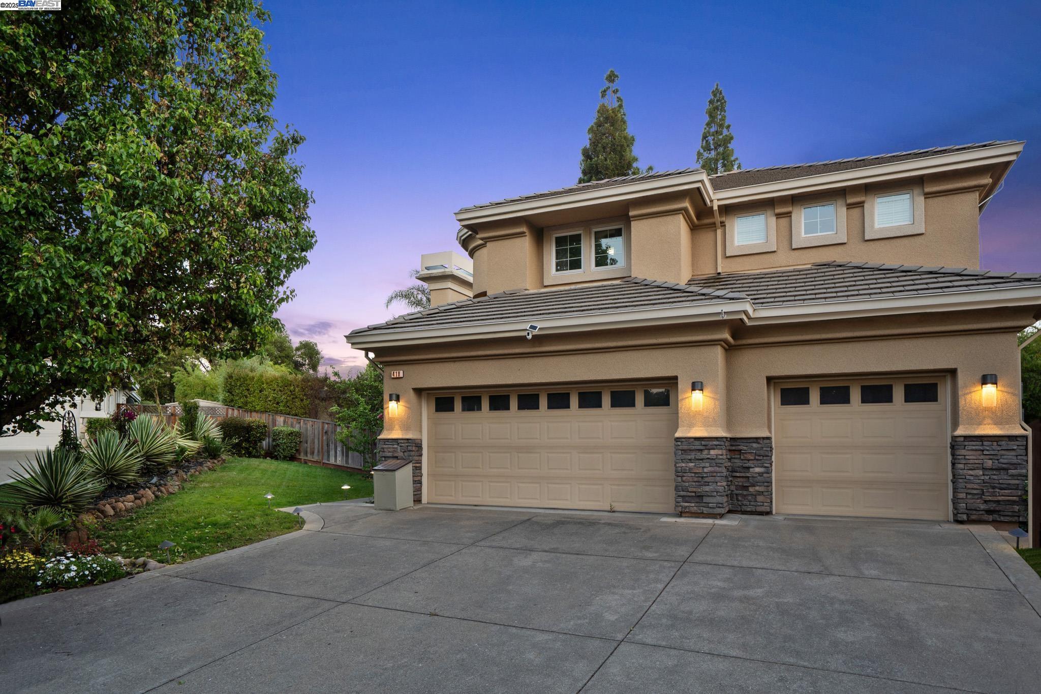 Detail Gallery Image 4 of 60 For 418 Golf Ct, Walnut Creek,  CA 94598 - 4 Beds | 3 Baths