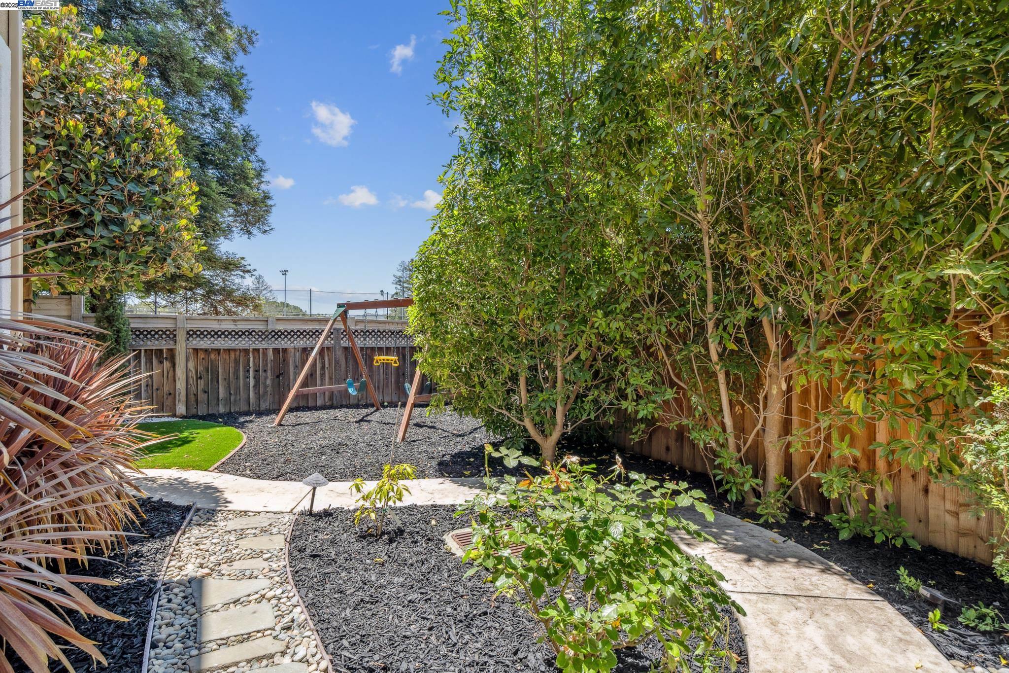Detail Gallery Image 50 of 60 For 418 Golf Ct, Walnut Creek,  CA 94598 - 4 Beds | 3 Baths