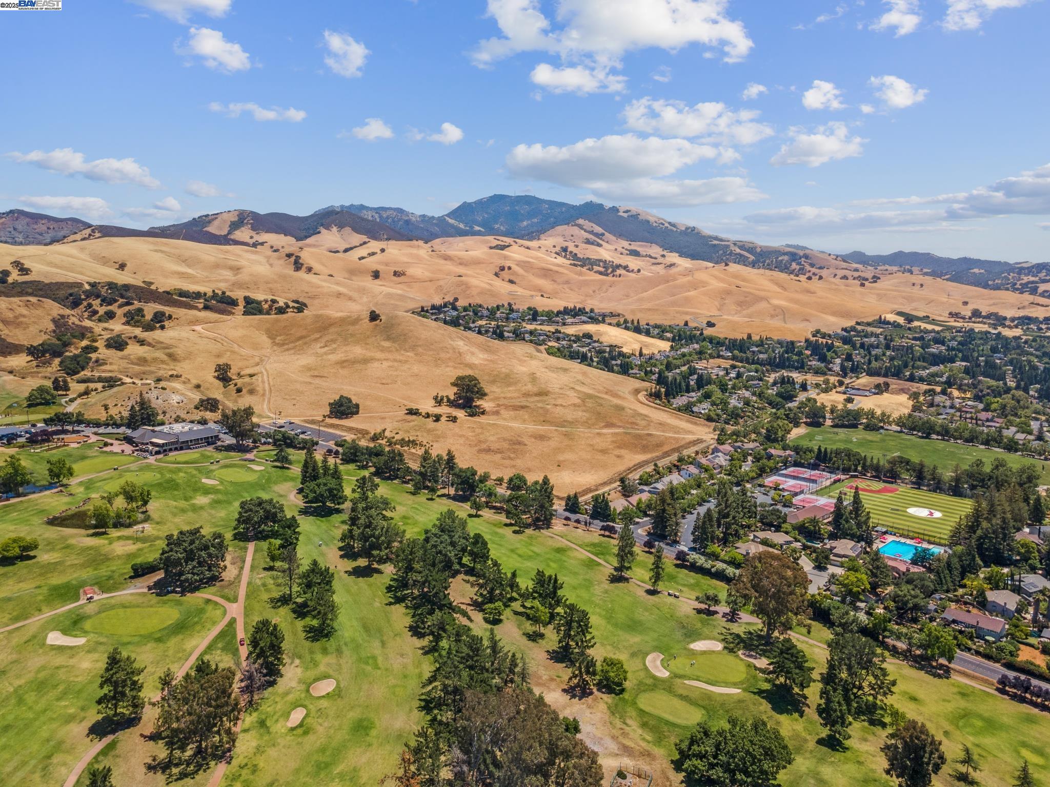Detail Gallery Image 60 of 60 For 418 Golf Ct, Walnut Creek,  CA 94598 - 4 Beds | 3 Baths