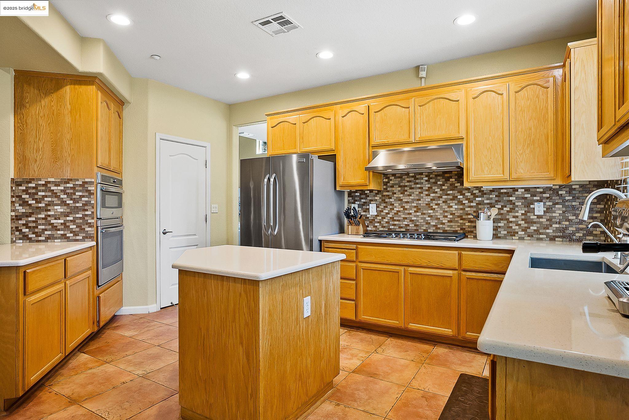 Detail Gallery Image 15 of 57 For 1313 Braemar Ct, Brentwood,  CA 94513 - 5 Beds | 3 Baths