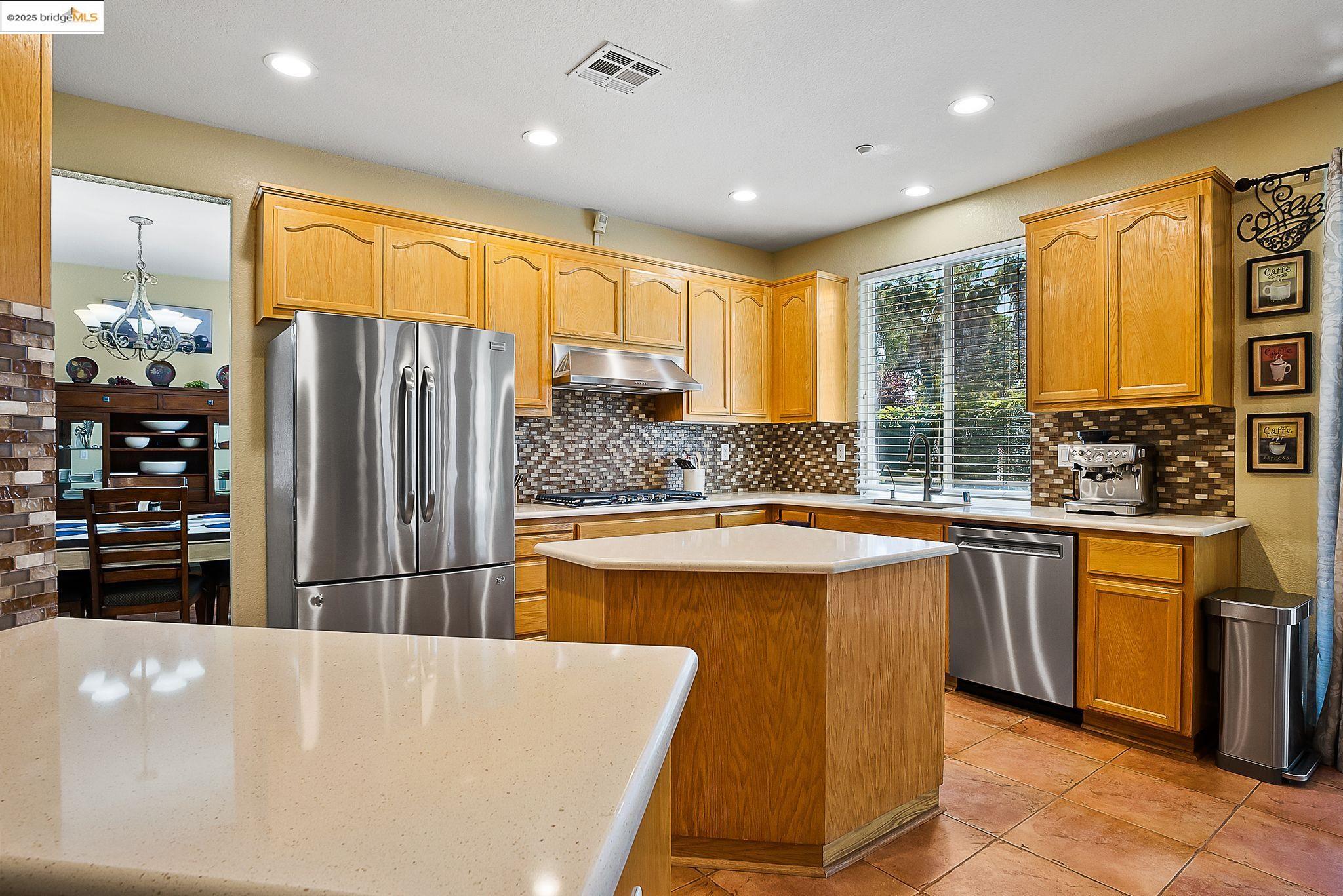 Detail Gallery Image 16 of 57 For 1313 Braemar Ct, Brentwood,  CA 94513 - 5 Beds | 3 Baths