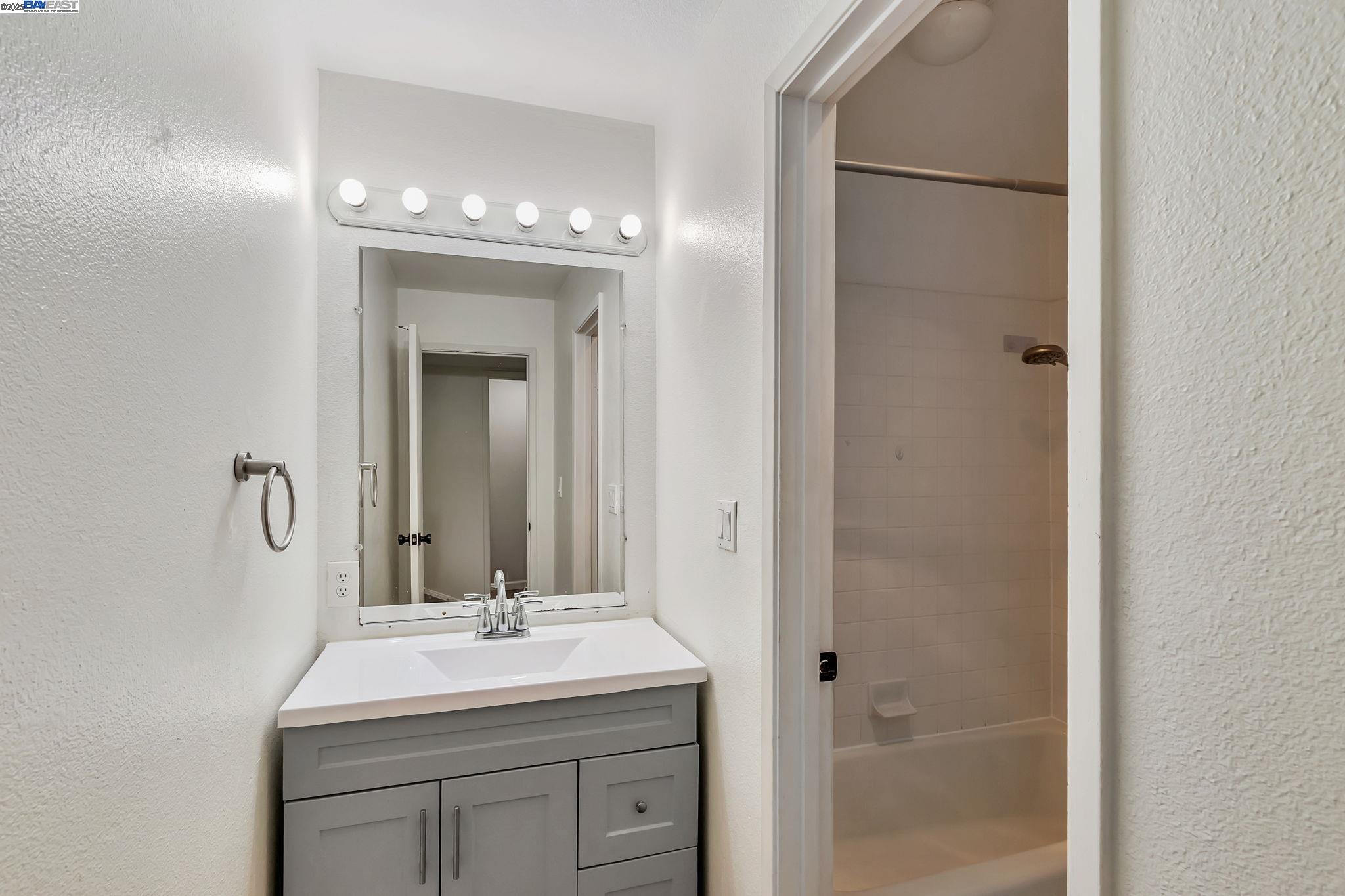 Detail Gallery Image 14 of 55 For 291 Tradewinds Dr #7,  San Jose,  CA 95123 - 2 Beds | 1 Baths