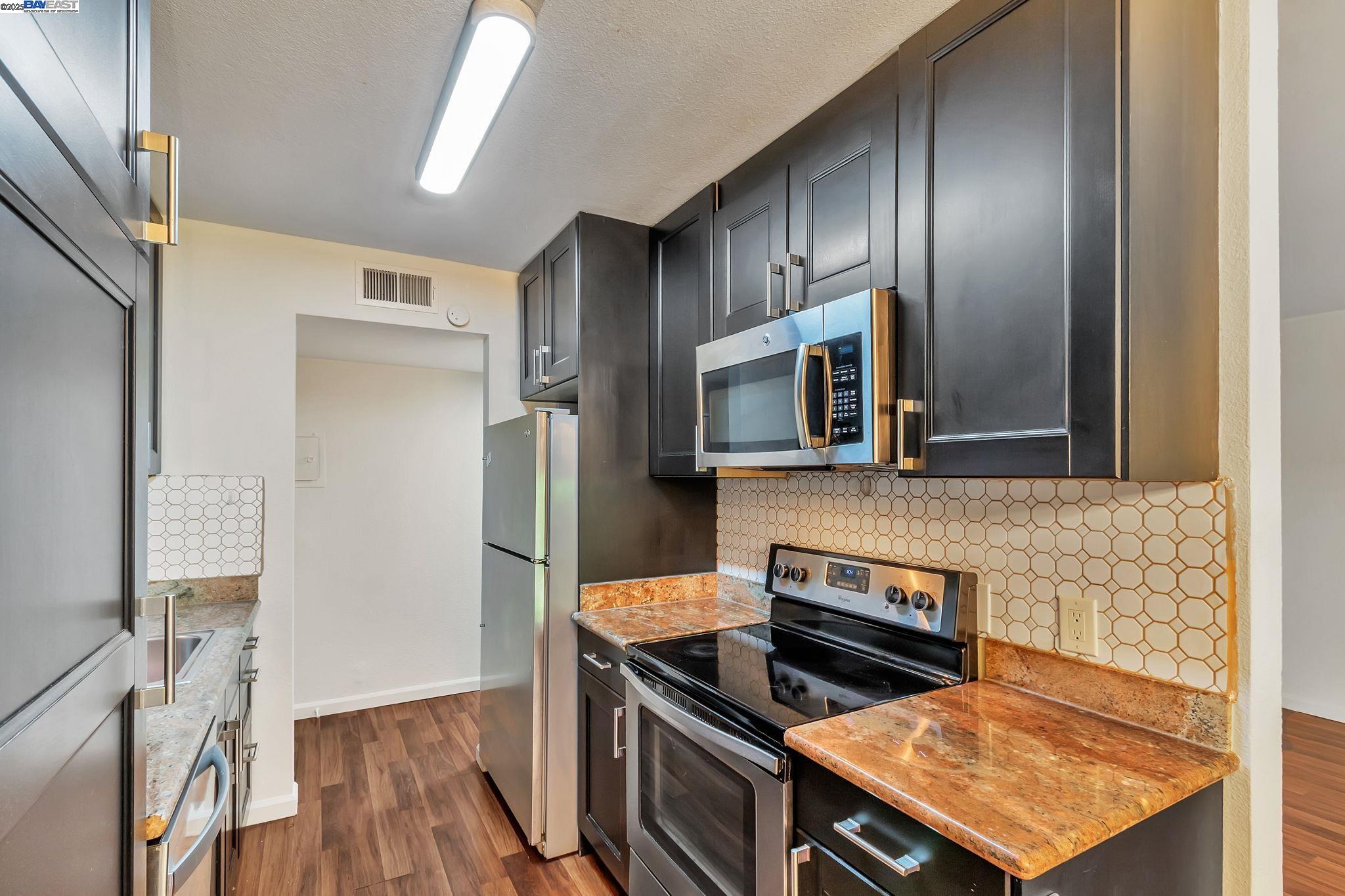 Detail Gallery Image 4 of 55 For 291 Tradewinds Dr #7,  San Jose,  CA 95123 - 2 Beds | 1 Baths