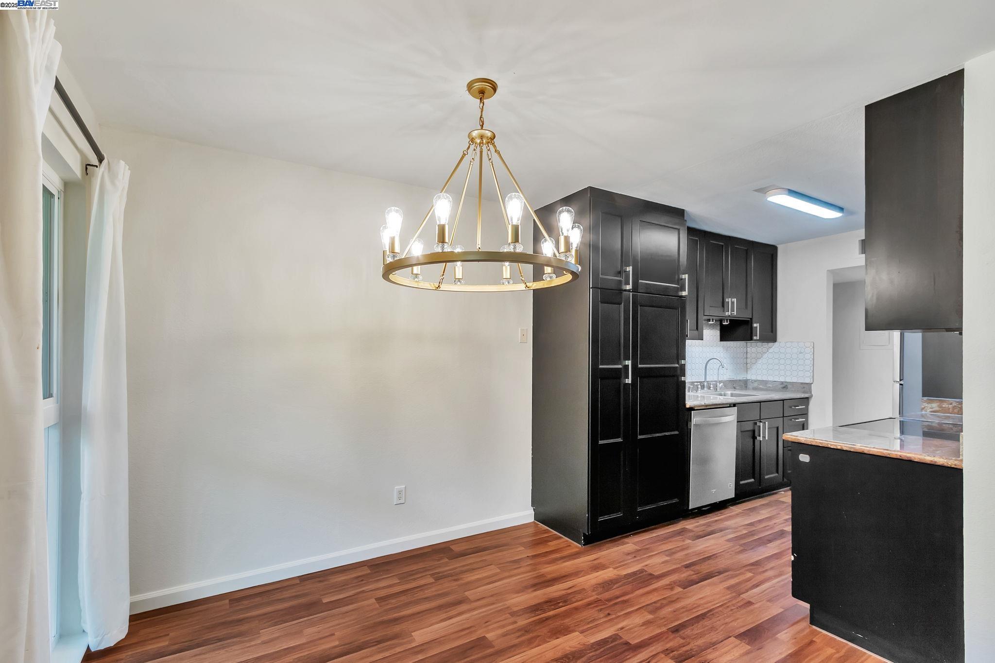 Detail Gallery Image 6 of 55 For 291 Tradewinds Dr #7,  San Jose,  CA 95123 - 2 Beds | 1 Baths
