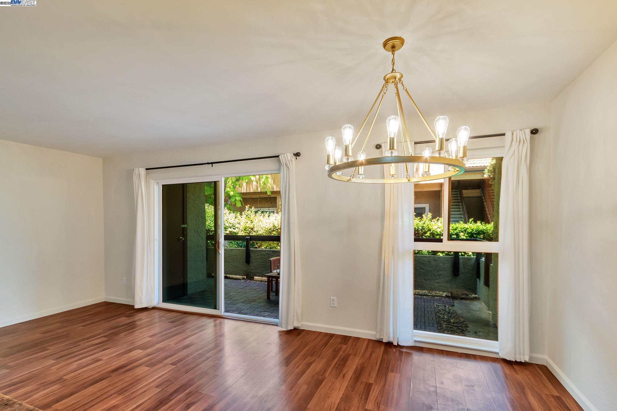 Detail Gallery Image 7 of 55 For 291 Tradewinds Dr #7,  San Jose,  CA 95123 - 2 Beds | 1 Baths