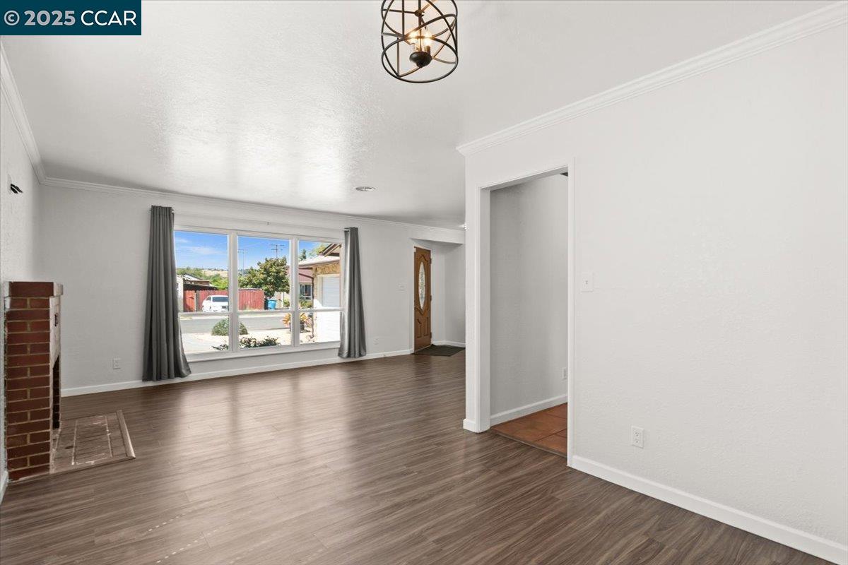 Detail Gallery Image 7 of 33 For 2707 Webb St, Vallejo,  CA 94591 - 3 Beds | 2 Baths