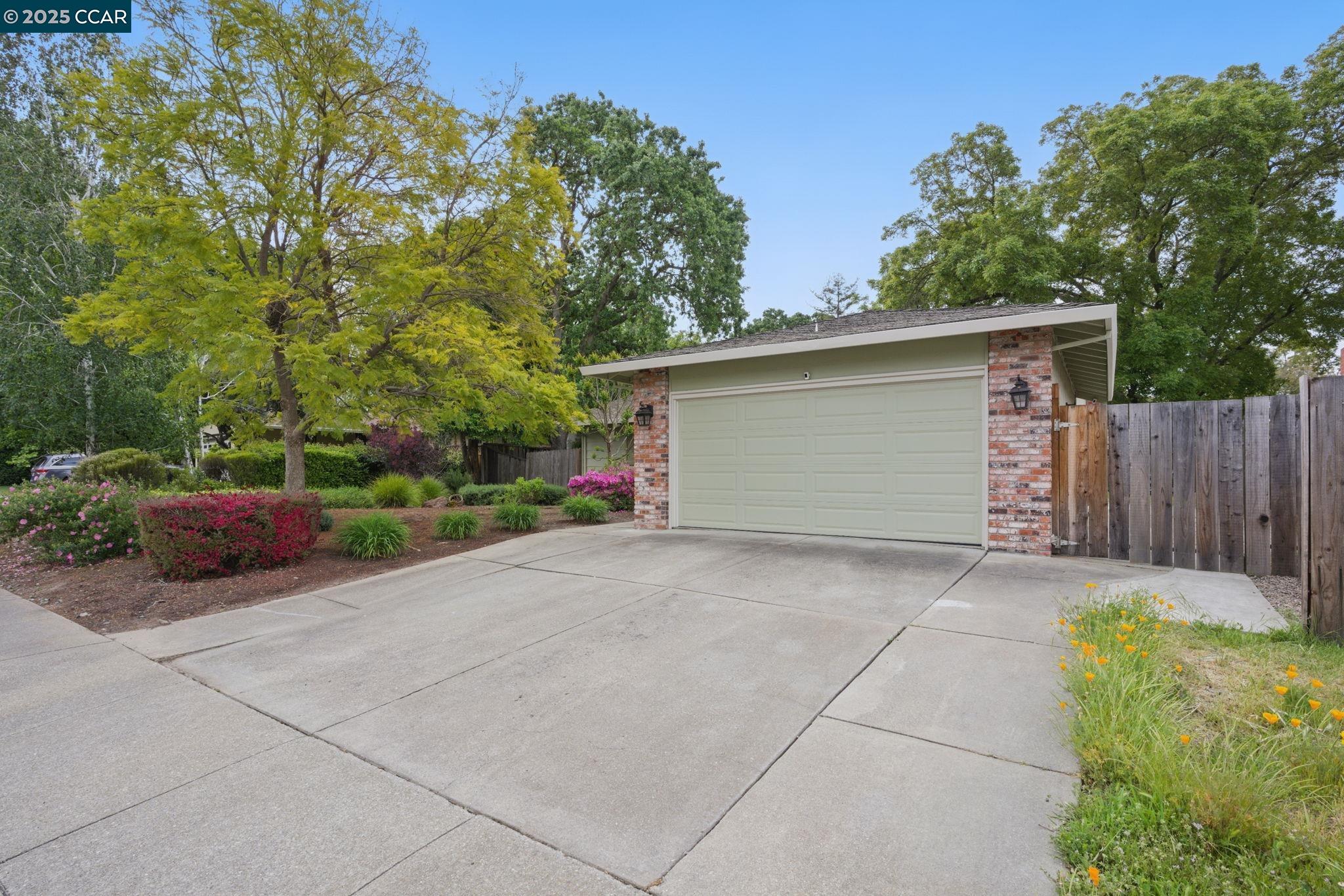 Detail Gallery Image 4 of 60 For 1508 Criquet Ct, Concord,  CA 94518 - 3 Beds | 2 Baths
