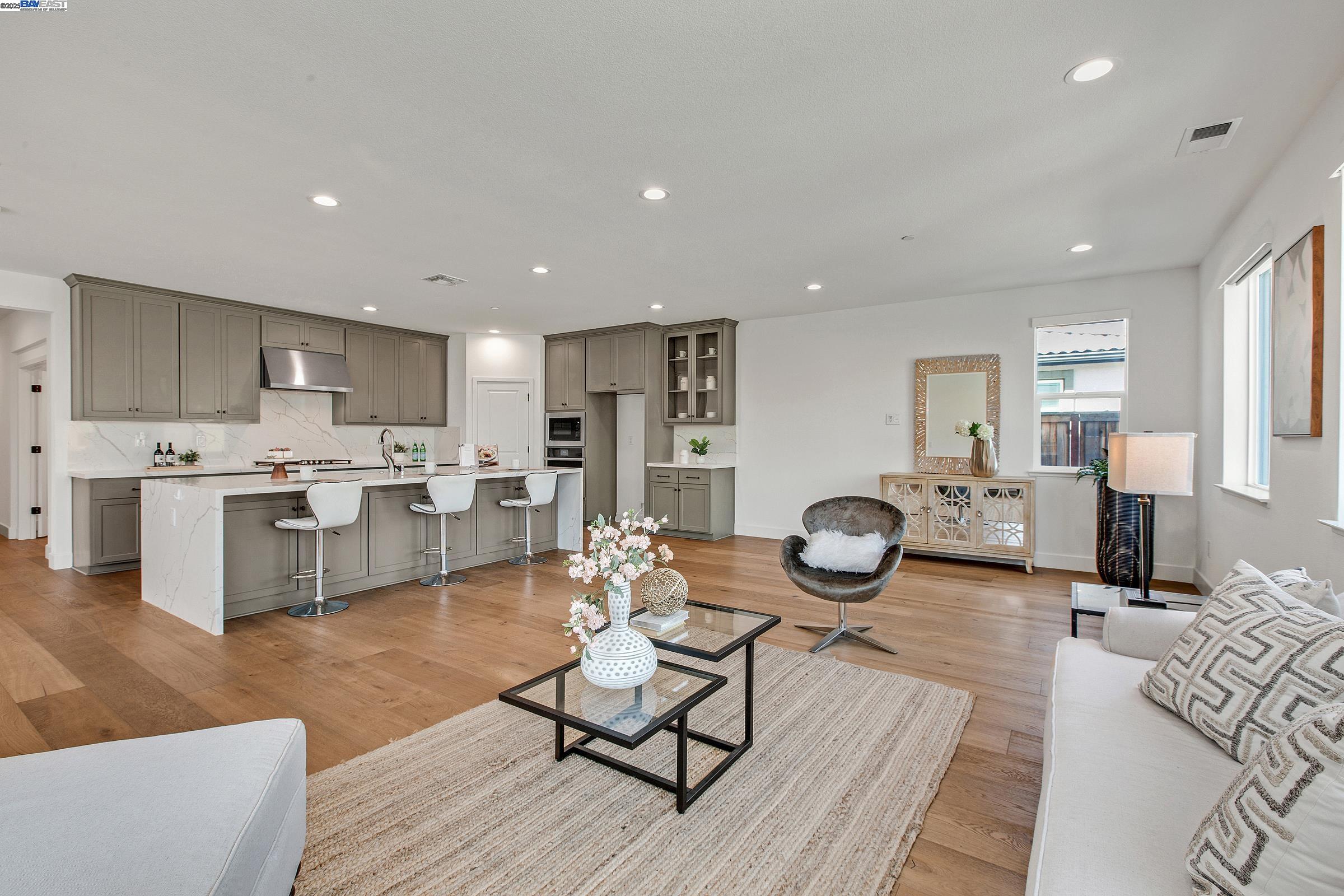 Detail Gallery Image 12 of 60 For 2222 Davie Pl, Tracy,  CA 95377 - 4 Beds | 3/1 Baths