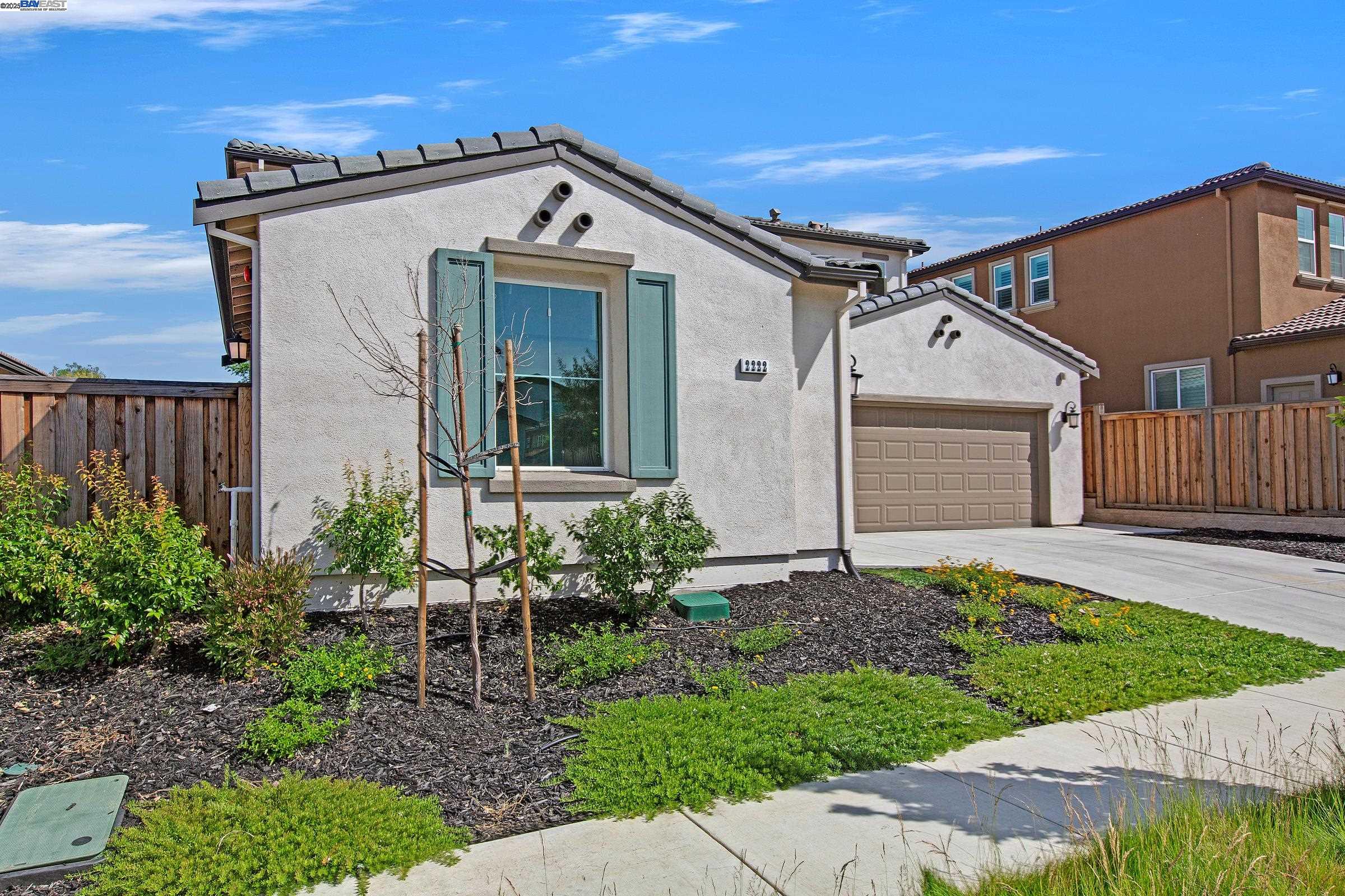 Detail Gallery Image 3 of 60 For 2222 Davie Pl, Tracy,  CA 95377 - 4 Beds | 3/1 Baths