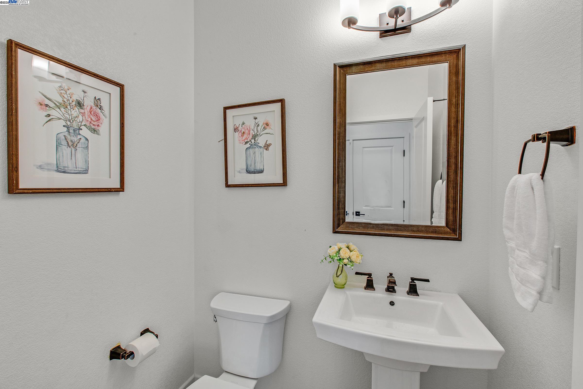 Detail Gallery Image 7 of 60 For 2222 Davie Pl, Tracy,  CA 95377 - 4 Beds | 3/1 Baths