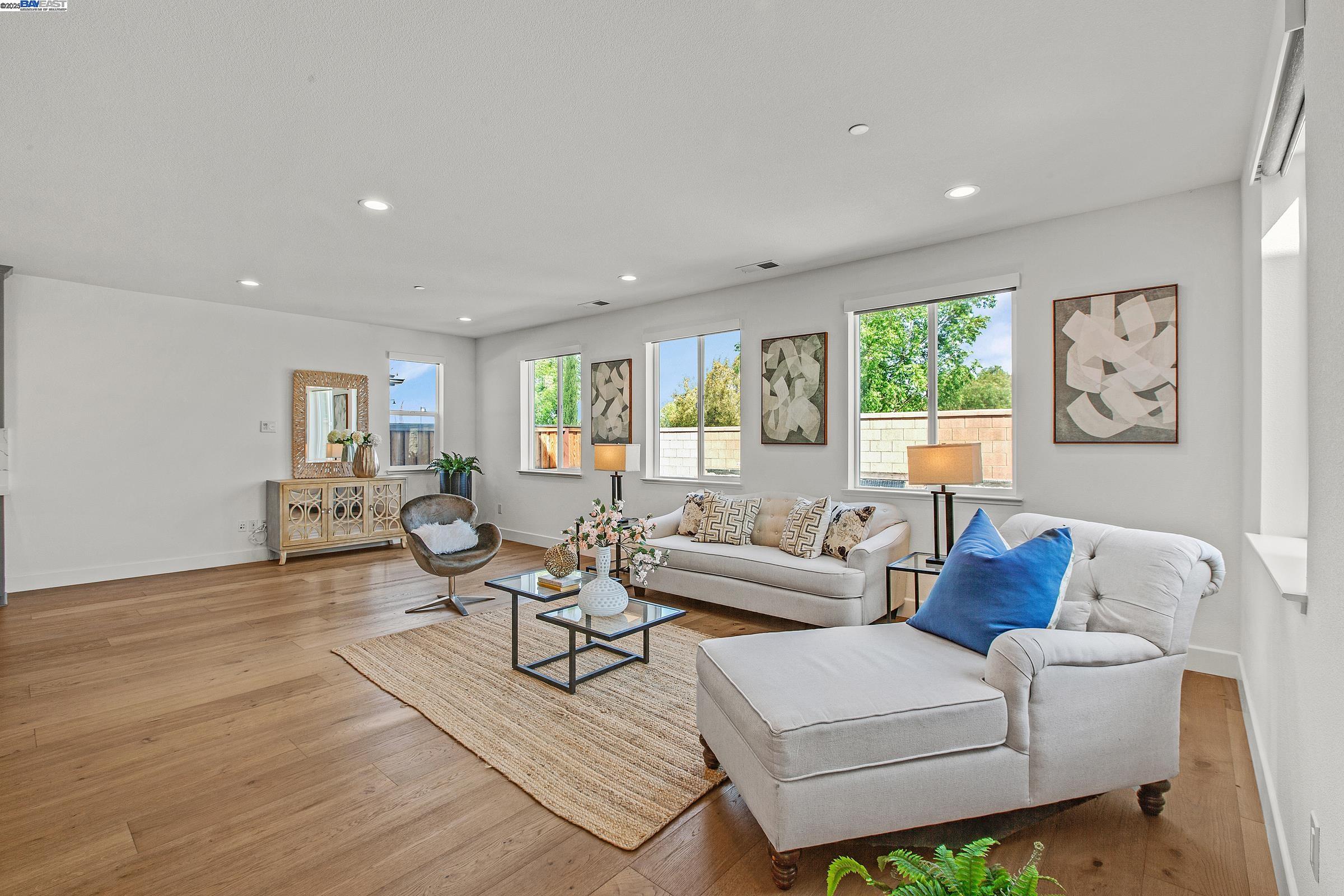 Detail Gallery Image 10 of 60 For 2222 Davie Pl, Tracy,  CA 95377 - 4 Beds | 3/1 Baths