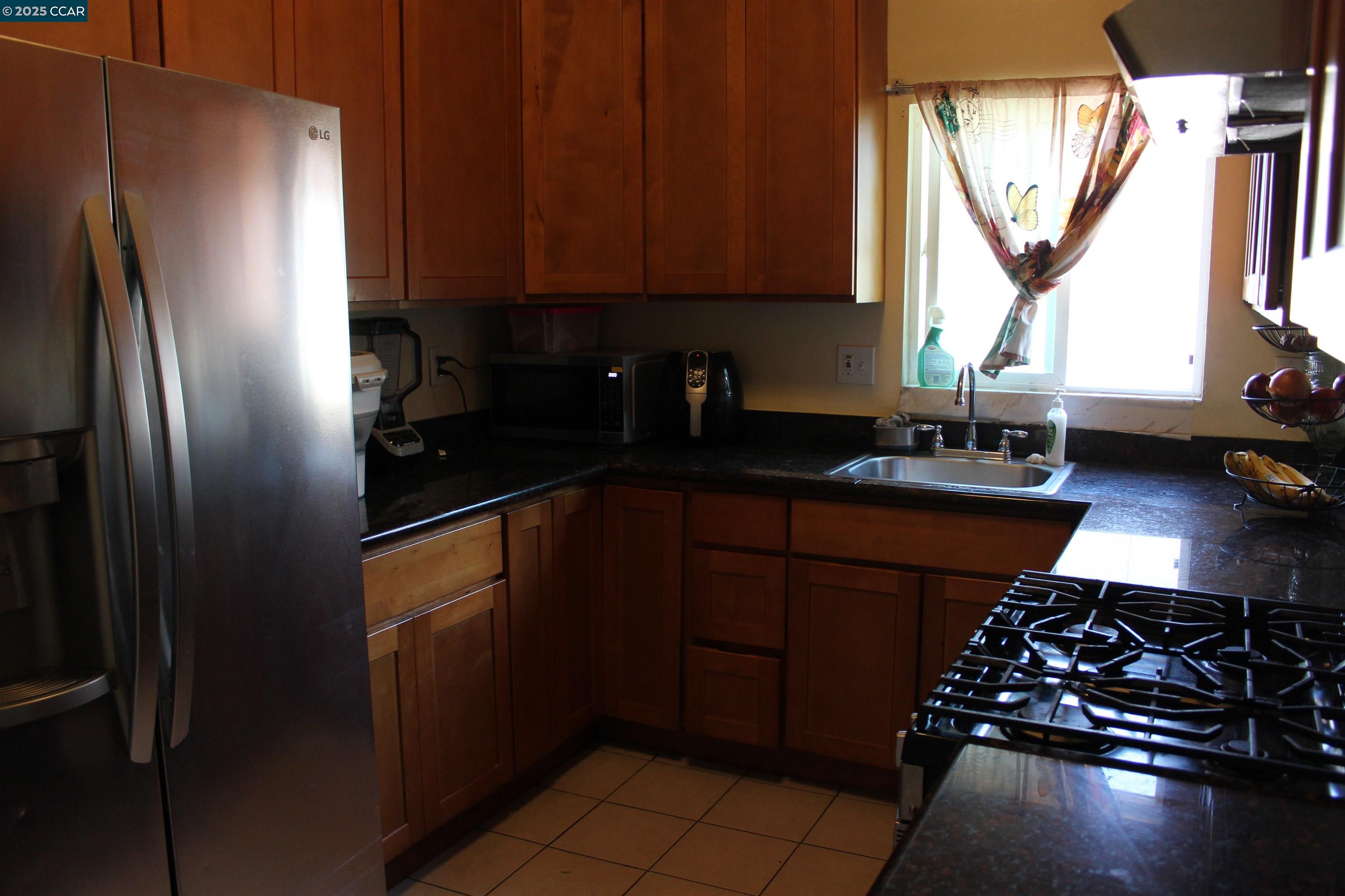 Detail Gallery Image 16 of 53 For 540 3rd St, Richmond,  CA 94801-2608 - 3 Beds | 2 Baths