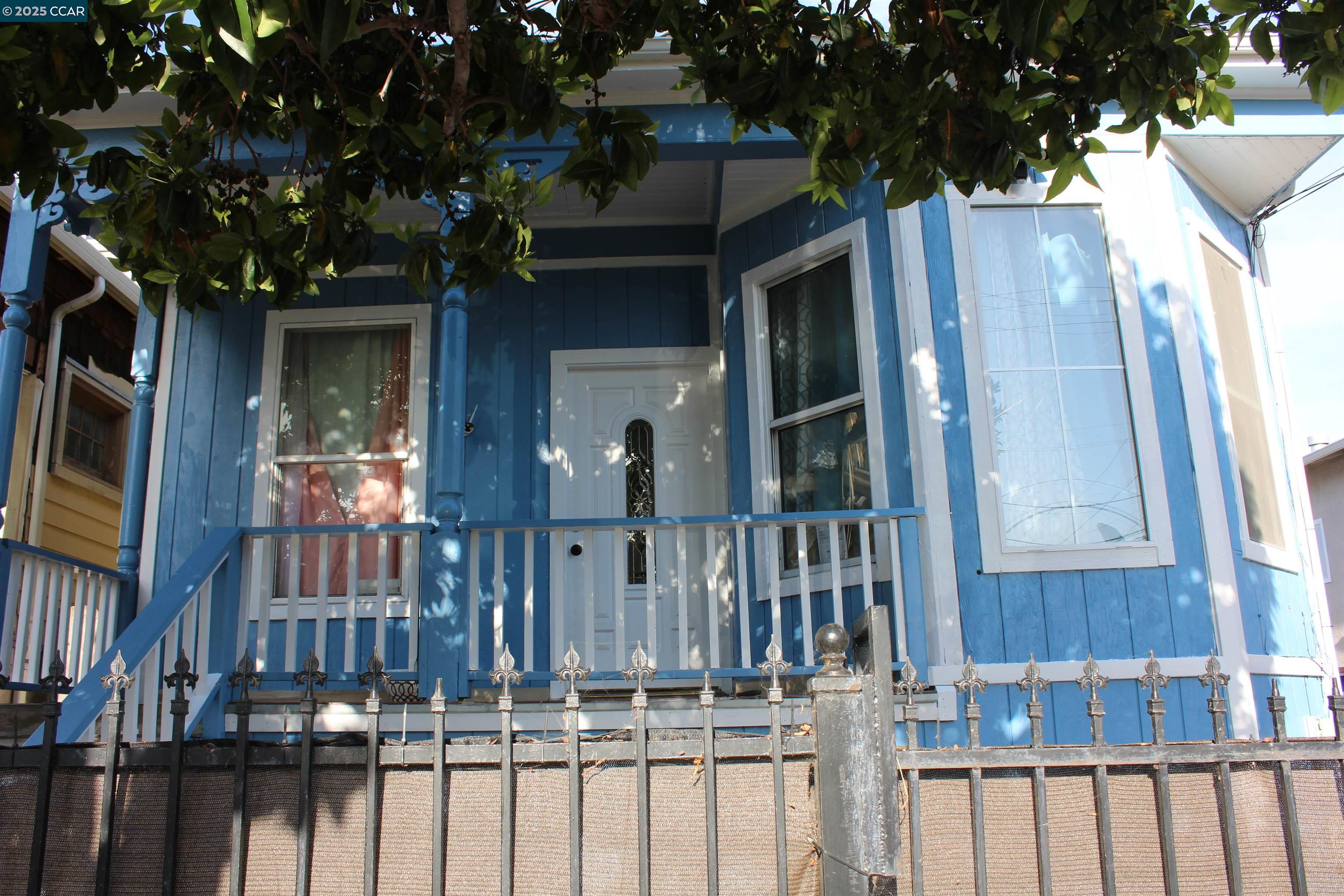 Detail Gallery Image 3 of 53 For 540 3rd St, Richmond,  CA 94801-2608 - 3 Beds | 2 Baths