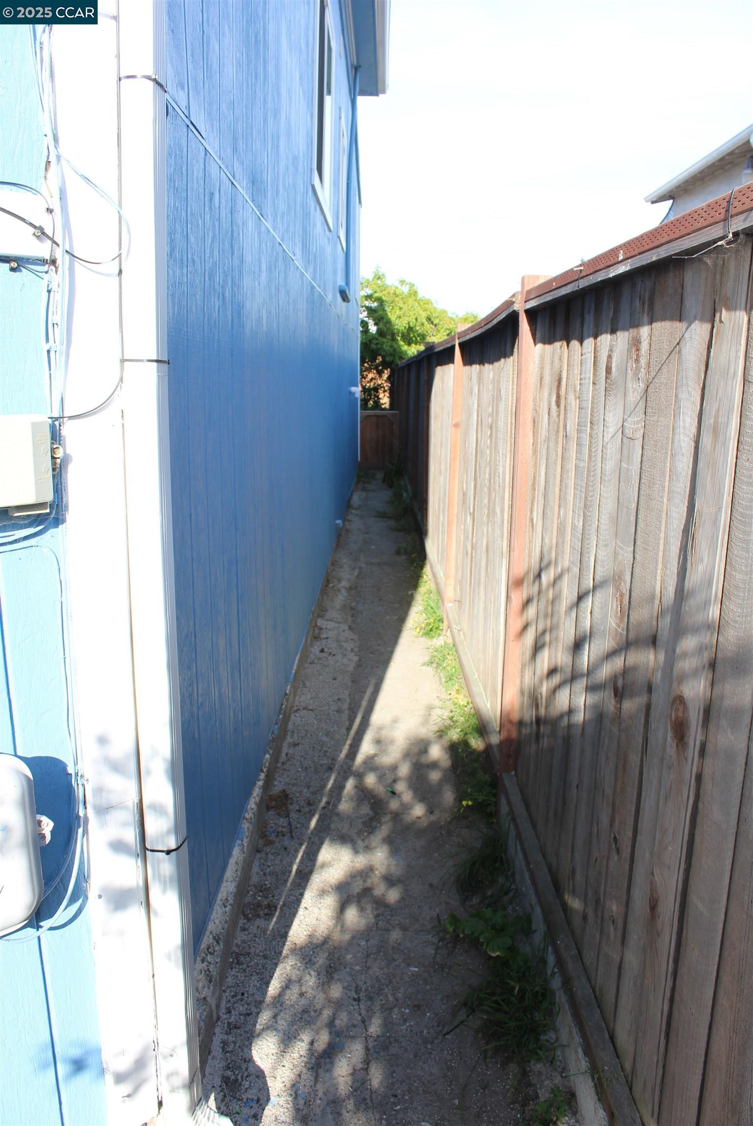 Detail Gallery Image 5 of 53 For 540 3rd St, Richmond,  CA 94801-2608 - 3 Beds | 2 Baths