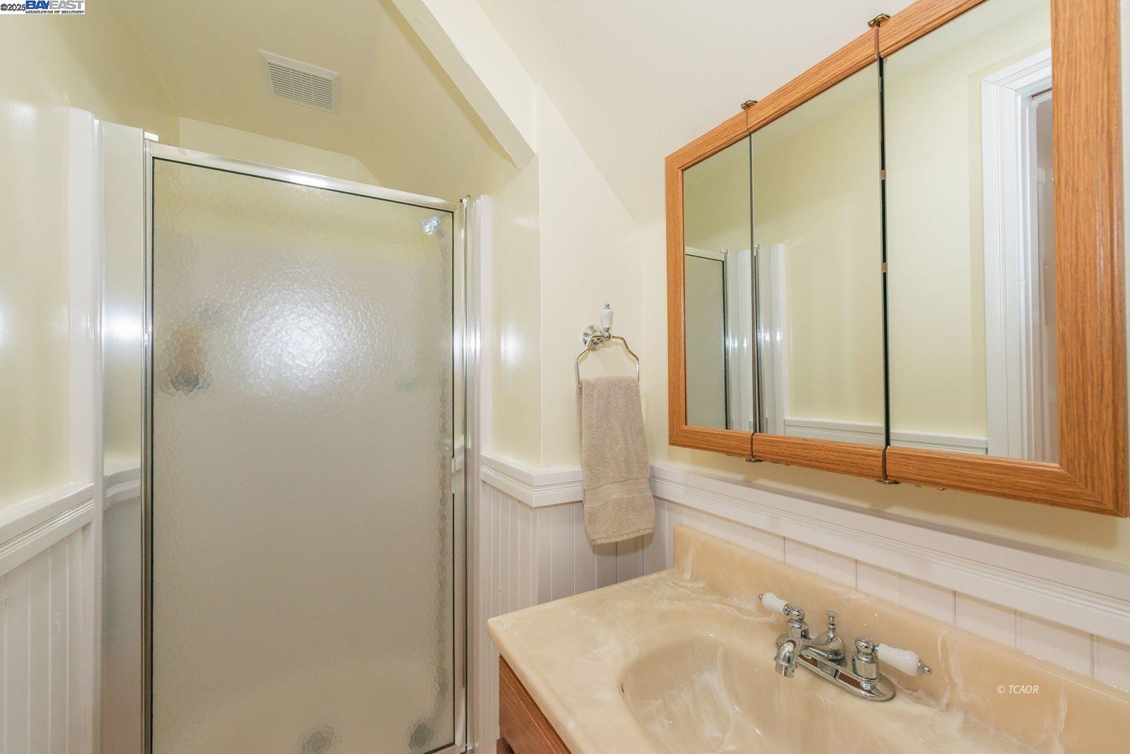 Detail Gallery Image 15 of 50 For 21 Cedar Rd, Trinity Center,  CA 96091 - 4 Beds | 3 Baths