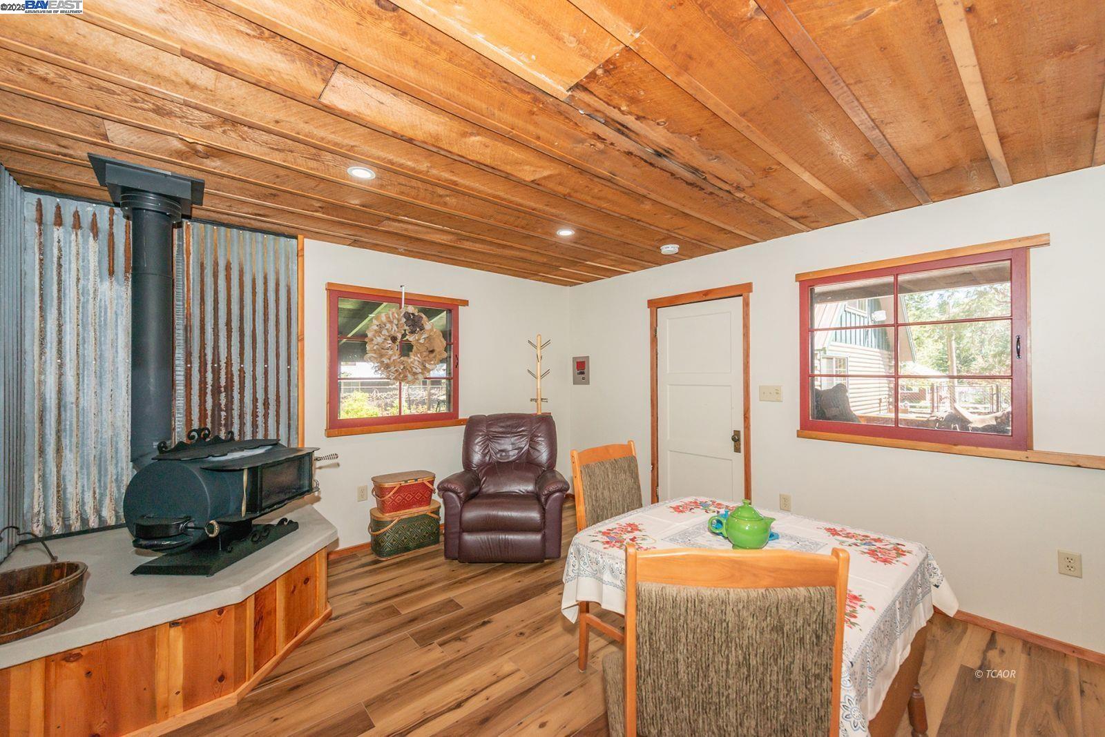 Detail Gallery Image 19 of 50 For 21 Cedar Rd, Trinity Center,  CA 96091 - 4 Beds | 3 Baths