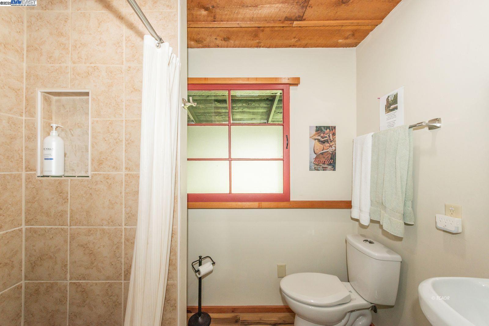 Detail Gallery Image 23 of 50 For 21 Cedar Rd, Trinity Center,  CA 96091 - 4 Beds | 3 Baths