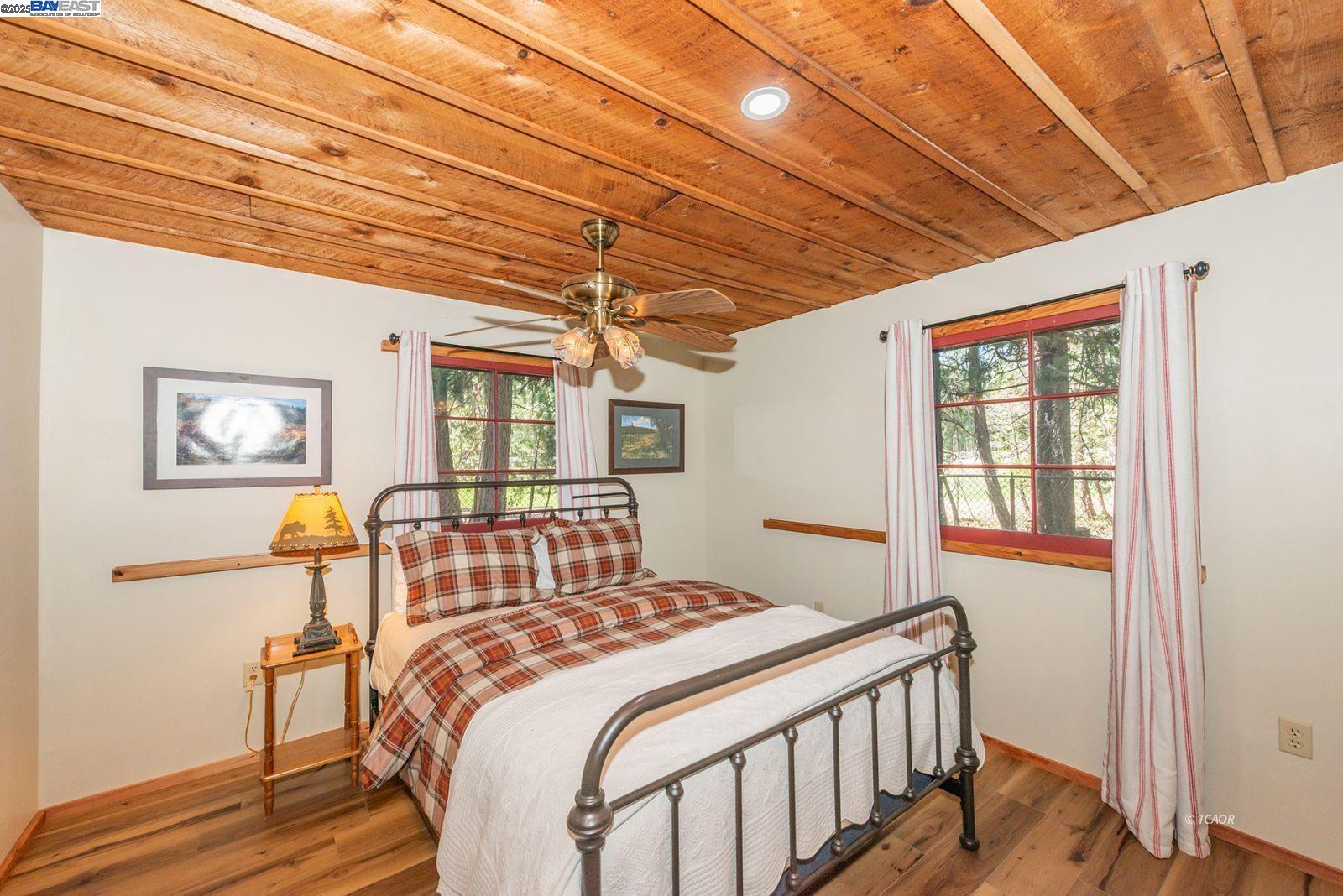 Detail Gallery Image 24 of 50 For 21 Cedar Rd, Trinity Center,  CA 96091 - 4 Beds | 3 Baths