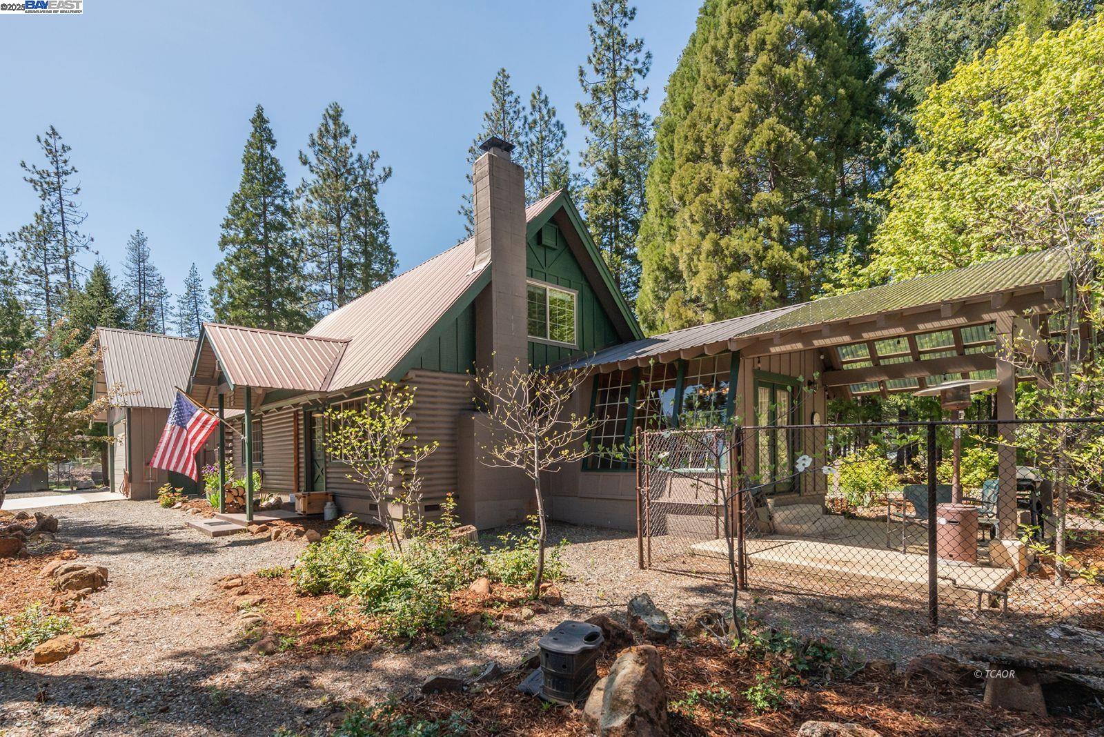 Detail Gallery Image 30 of 50 For 21 Cedar Rd, Trinity Center,  CA 96091 - 4 Beds | 3 Baths