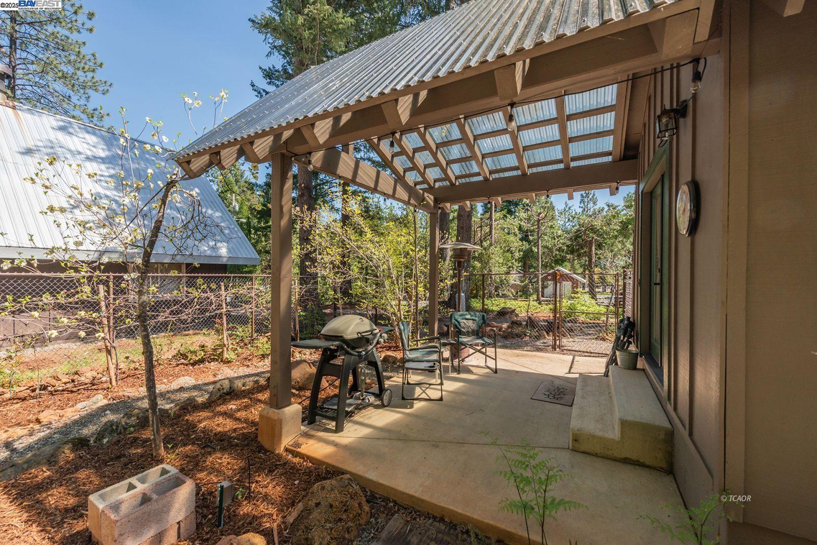 Detail Gallery Image 45 of 50 For 21 Cedar Rd, Trinity Center,  CA 96091 - 4 Beds | 3 Baths