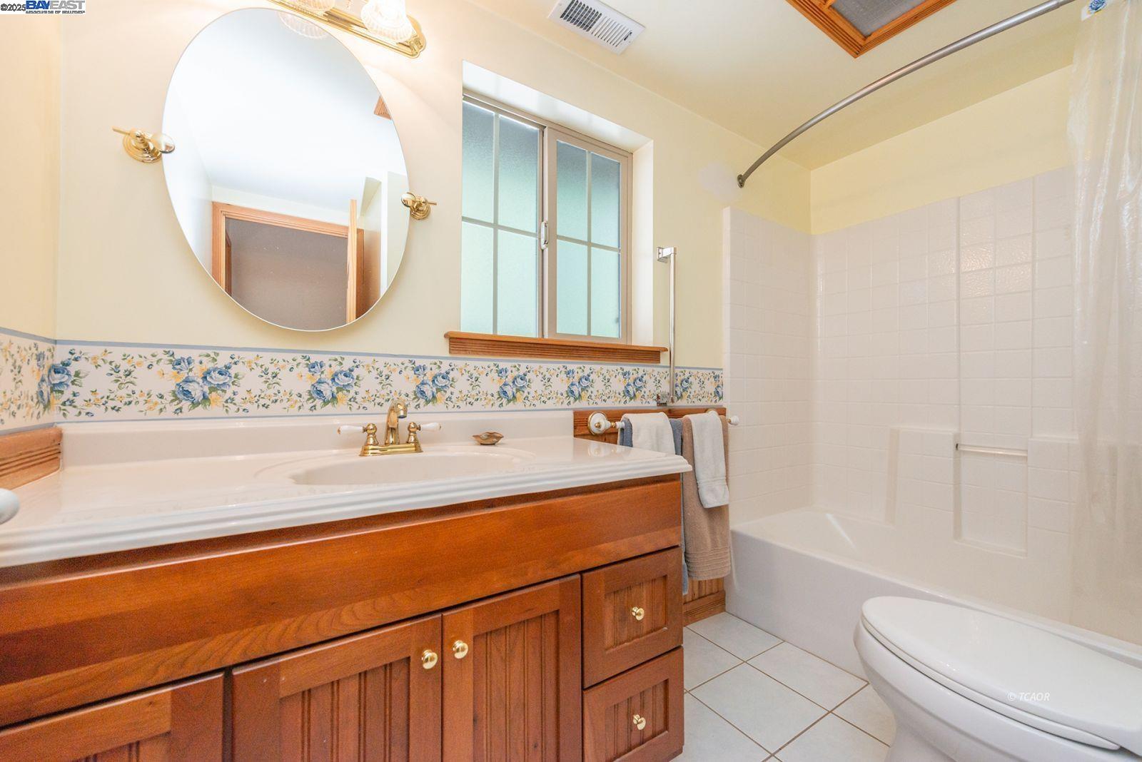 Detail Gallery Image 10 of 50 For 21 Cedar Rd, Trinity Center,  CA 96091 - 4 Beds | 3 Baths
