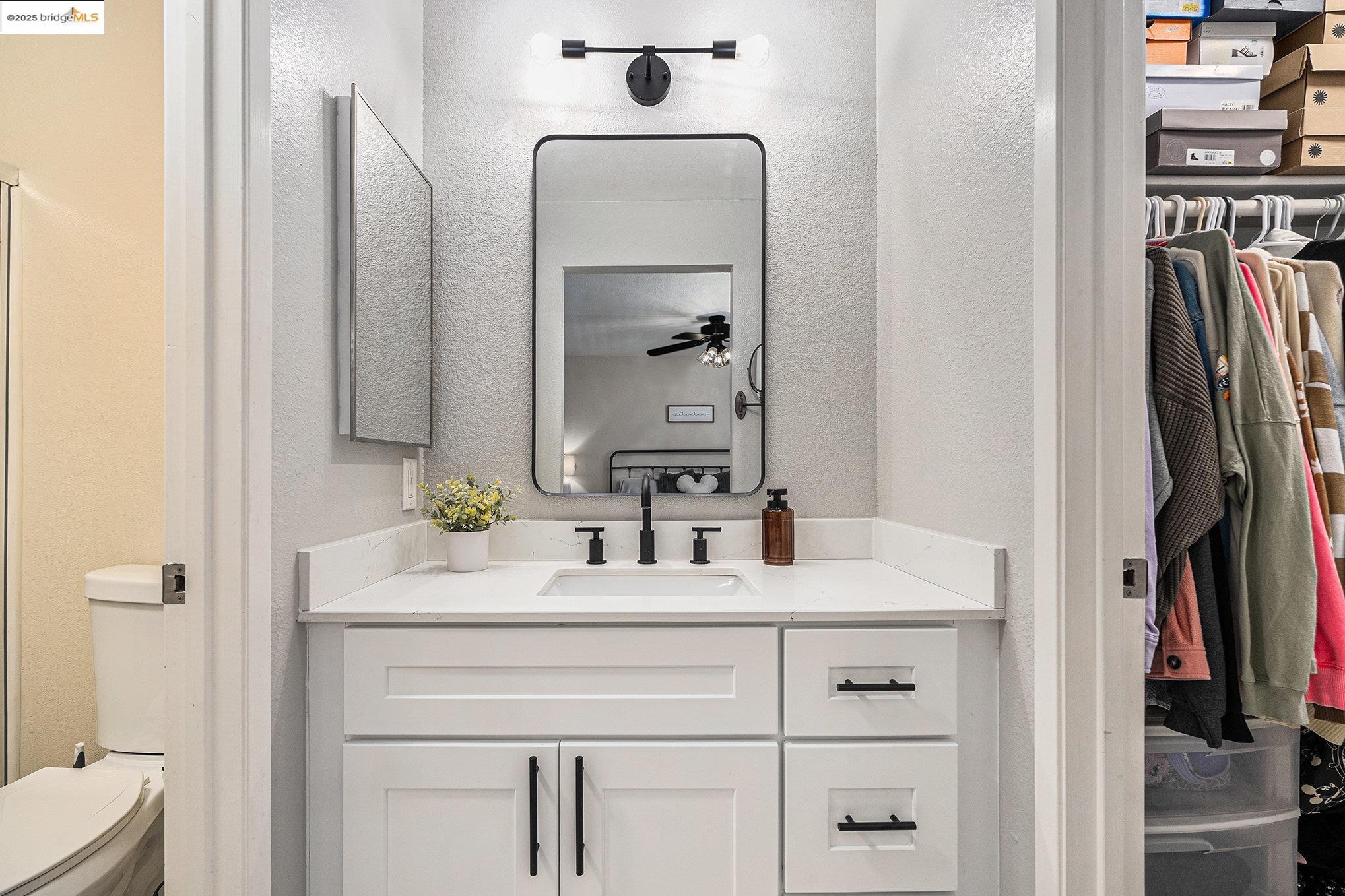 Detail Gallery Image 12 of 21 For 221 Almondtree Ln, Oakley,  CA 94561 - 2 Beds | 2/1 Baths