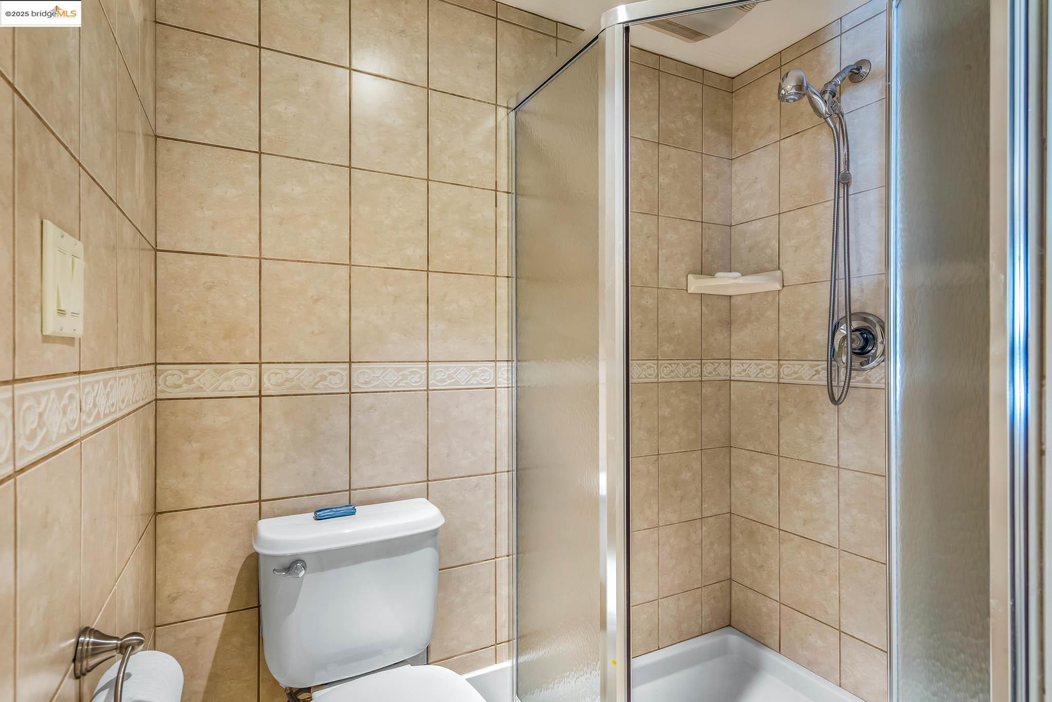 Detail Gallery Image 25 of 38 For 5003 Nortonville Ct, Antioch,  CA 94531 - 5 Beds | 4/1 Baths