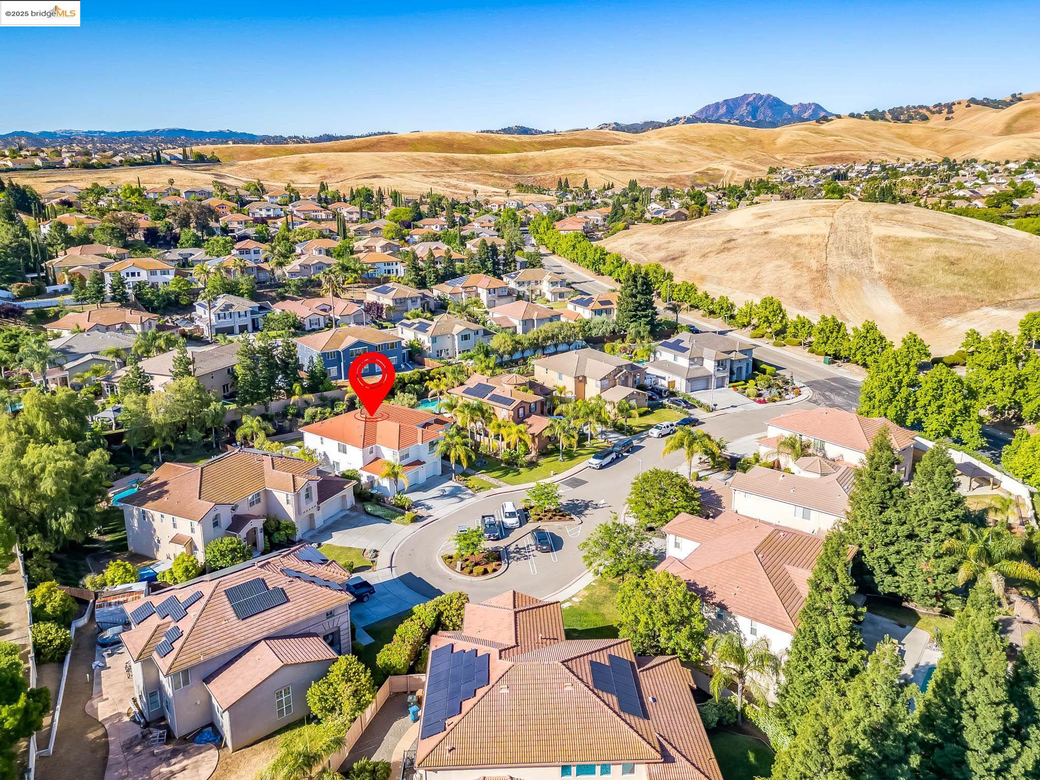 Detail Gallery Image 5 of 38 For 5003 Nortonville Ct, Antioch,  CA 94531 - 5 Beds | 4/1 Baths