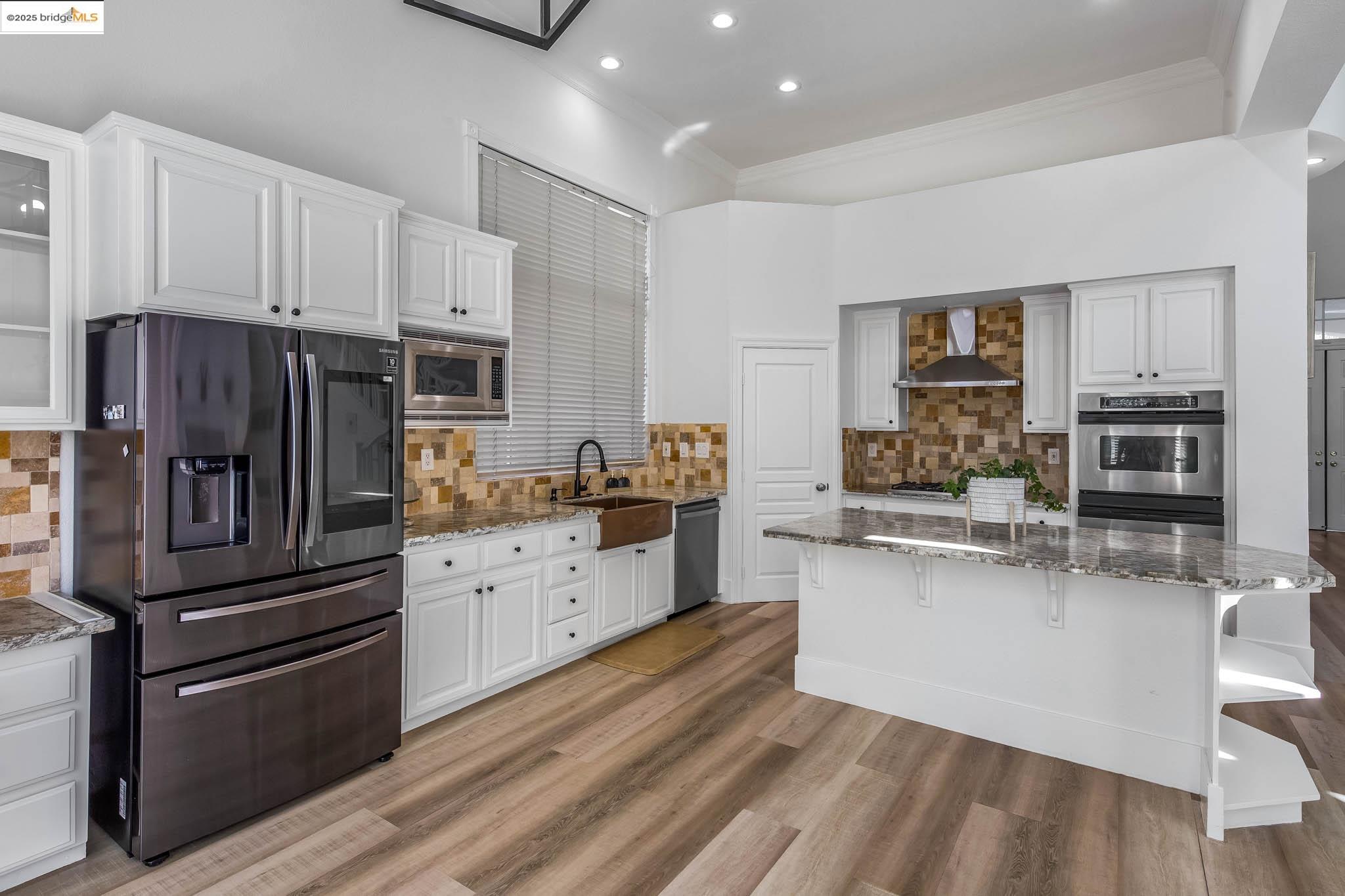 Detail Gallery Image 6 of 38 For 5003 Nortonville Ct, Antioch,  CA 94531 - 5 Beds | 4/1 Baths