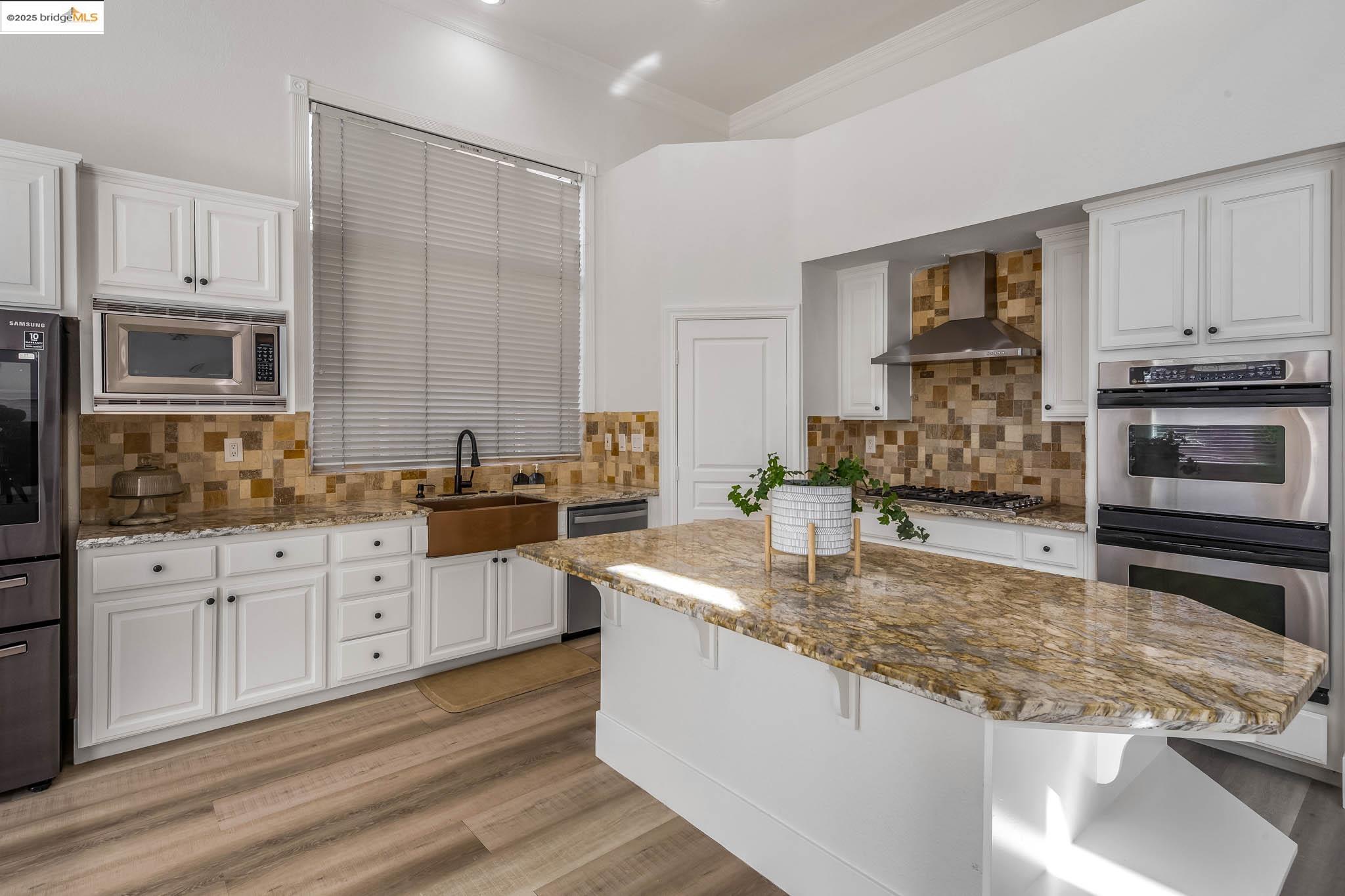 Detail Gallery Image 7 of 38 For 5003 Nortonville Ct, Antioch,  CA 94531 - 5 Beds | 4/1 Baths