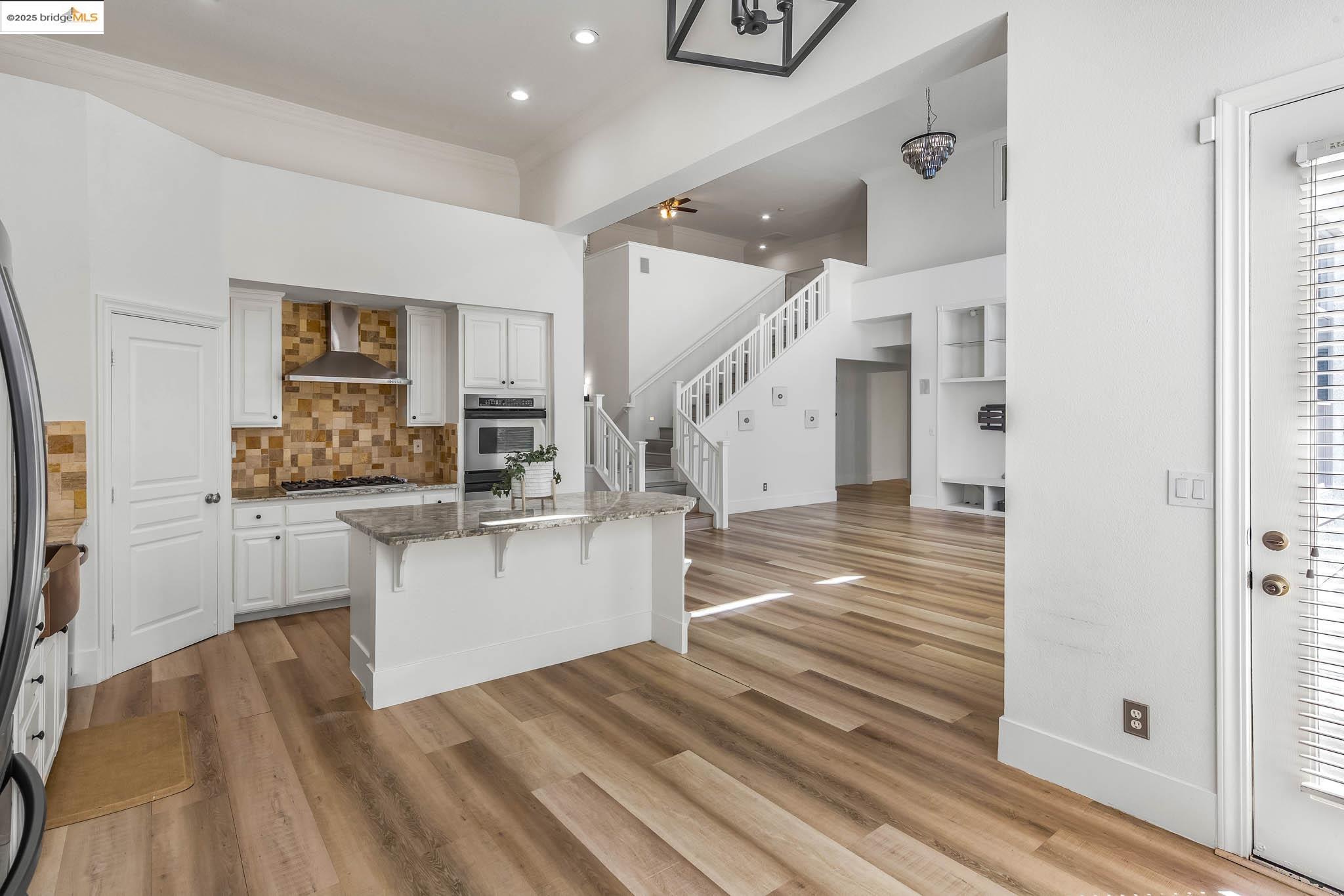 Detail Gallery Image 10 of 38 For 5003 Nortonville Ct, Antioch,  CA 94531 - 5 Beds | 4/1 Baths