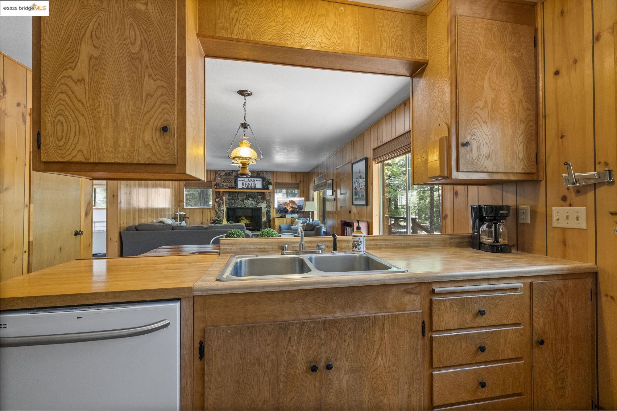Detail Gallery Image 8 of 29 For 261 Dodge Ridge, Pinecrest,  CA 95364 - 2 Beds | 1/1 Baths