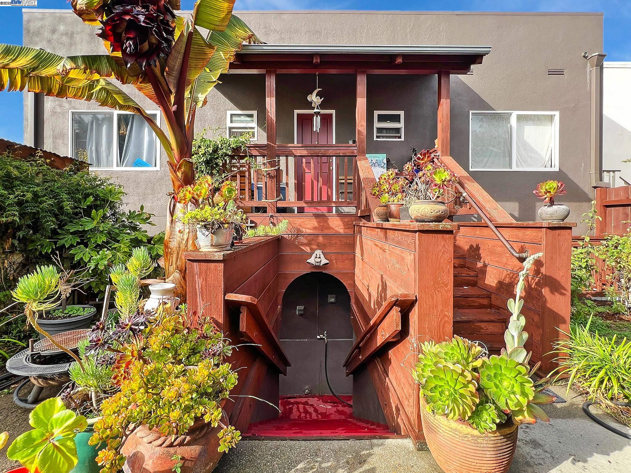 Detail Gallery Image 1 of 40 For 2622 Kingsland Ave, Oakland,  CA 94619 - – Beds | – Baths
