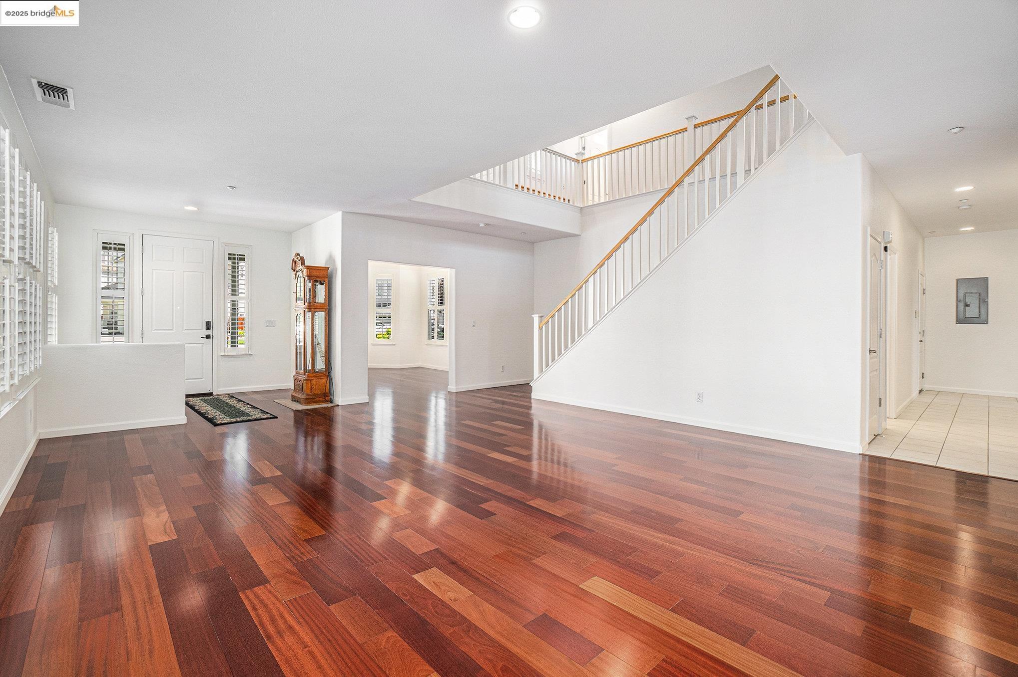 Detail Gallery Image 11 of 42 For 722 Bentley Ct, Brentwood,  CA 94513 - 5 Beds | 3 Baths