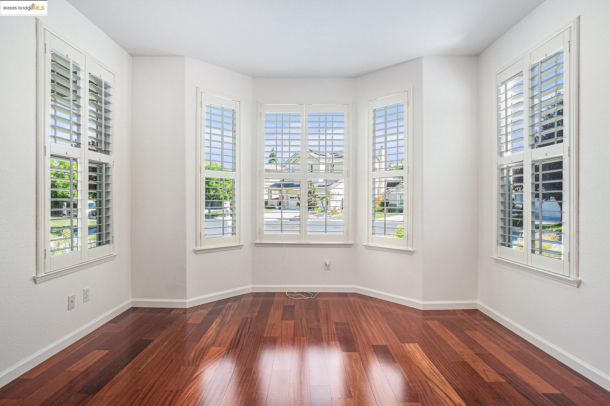 Detail Gallery Image 12 of 42 For 722 Bentley Ct, Brentwood,  CA 94513 - 5 Beds | 3 Baths