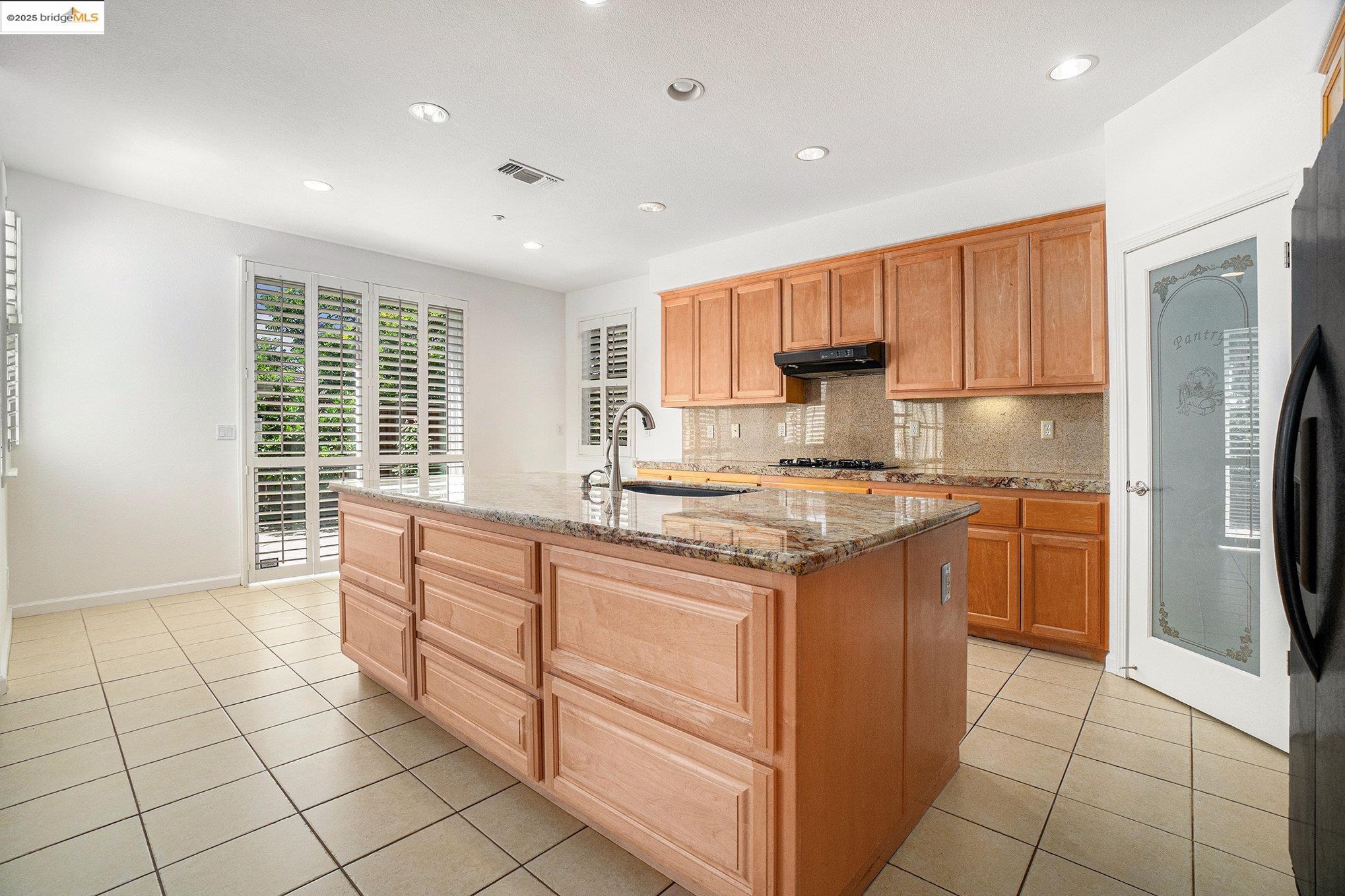 Detail Gallery Image 13 of 42 For 722 Bentley Ct, Brentwood,  CA 94513 - 5 Beds | 3 Baths