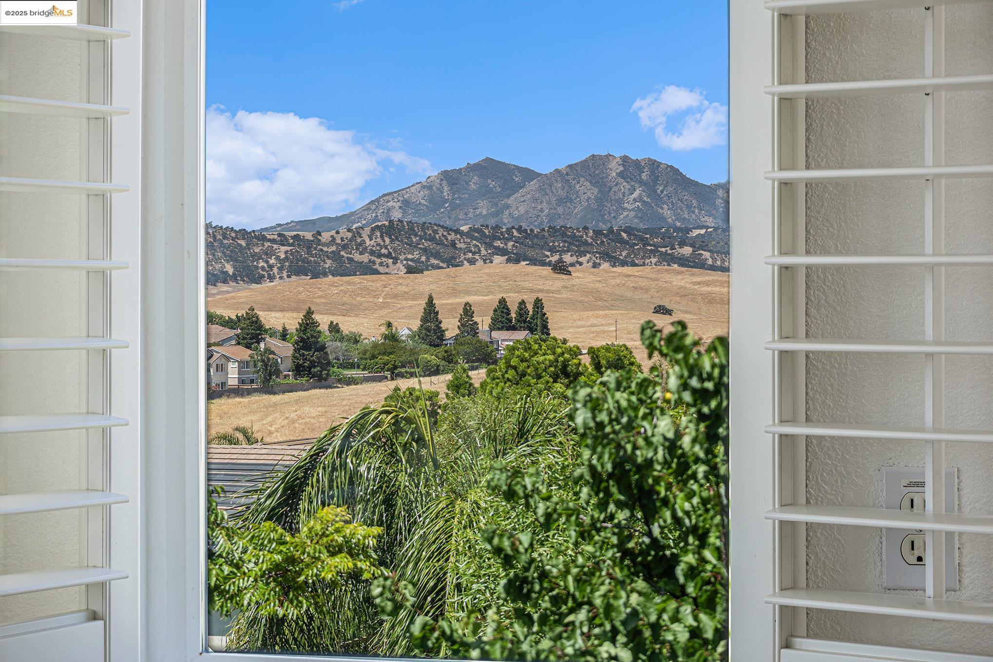 Detail Gallery Image 25 of 42 For 722 Bentley Ct, Brentwood,  CA 94513 - 5 Beds | 3 Baths