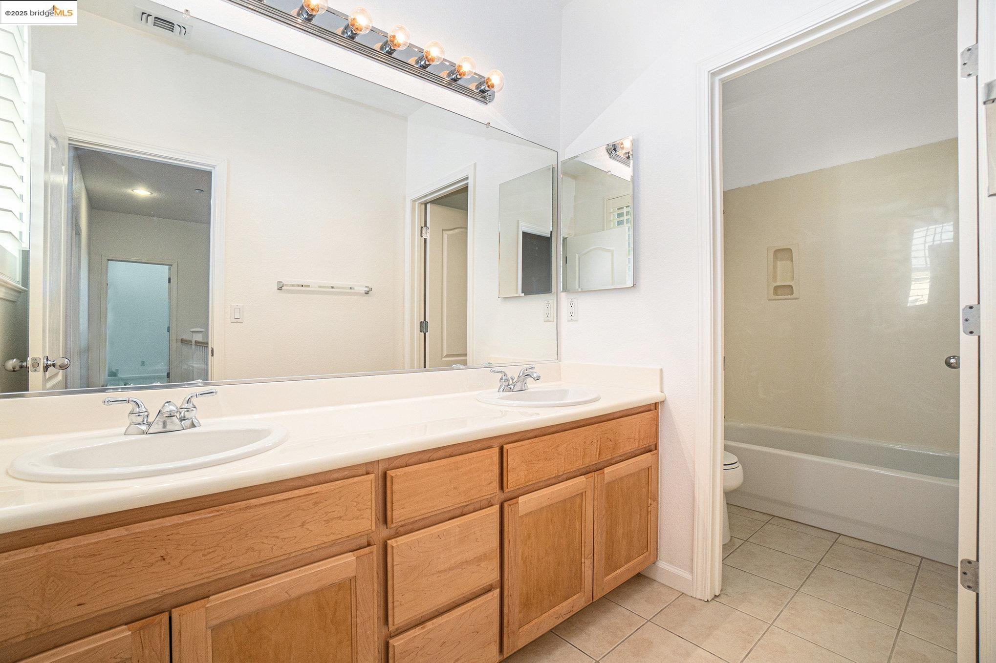 Detail Gallery Image 31 of 42 For 722 Bentley Ct, Brentwood,  CA 94513 - 5 Beds | 3 Baths