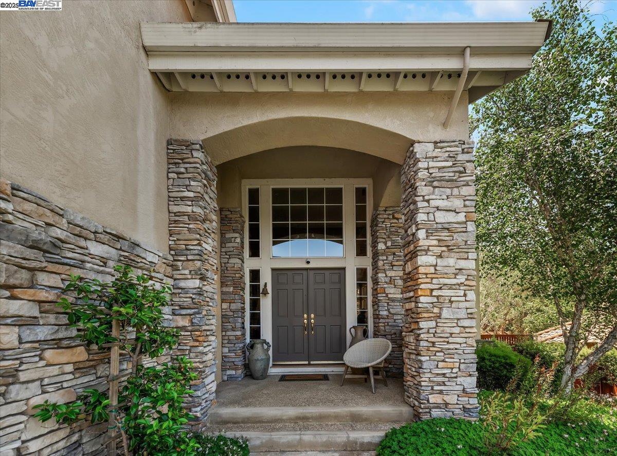 Detail Gallery Image 2 of 54 For 3761 Smallwood Court, Pleasanton,  CA 94566 - 5 Beds | 3/1 Baths