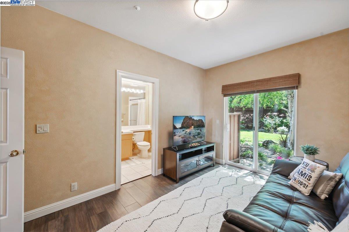 Detail Gallery Image 13 of 54 For 3761 Smallwood Court, Pleasanton,  CA 94566 - 5 Beds | 3/1 Baths