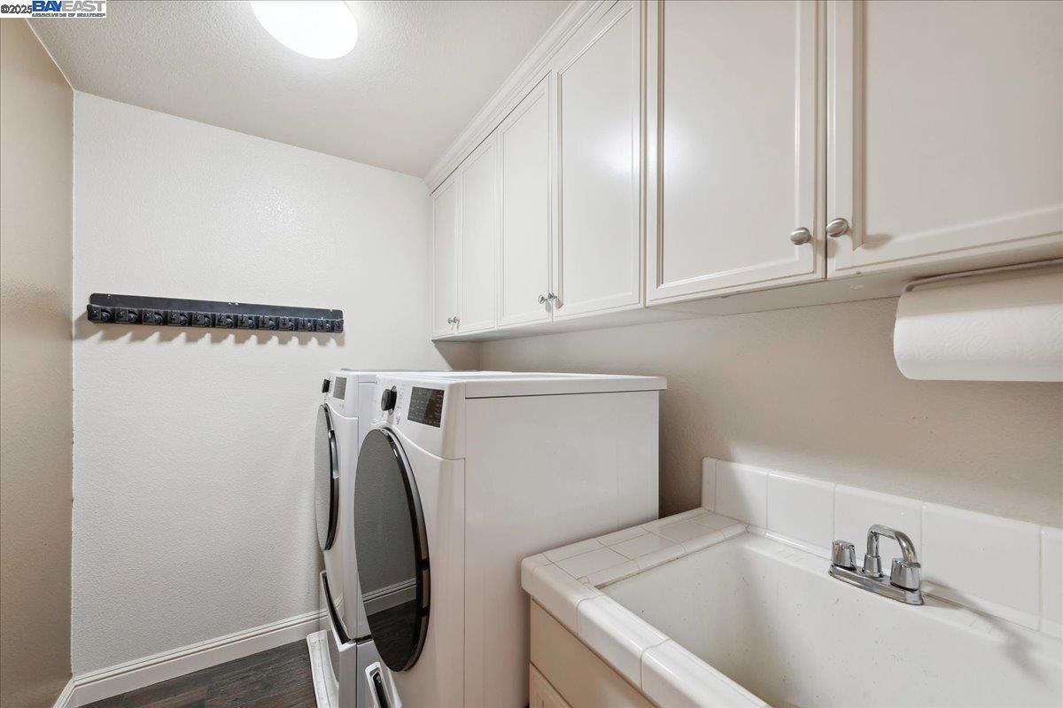 Detail Gallery Image 16 of 54 For 3761 Smallwood Court, Pleasanton,  CA 94566 - 5 Beds | 3/1 Baths