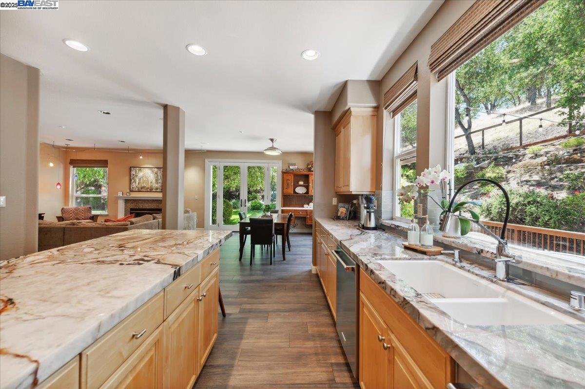 Detail Gallery Image 27 of 54 For 3761 Smallwood Court, Pleasanton,  CA 94566 - 5 Beds | 3/1 Baths