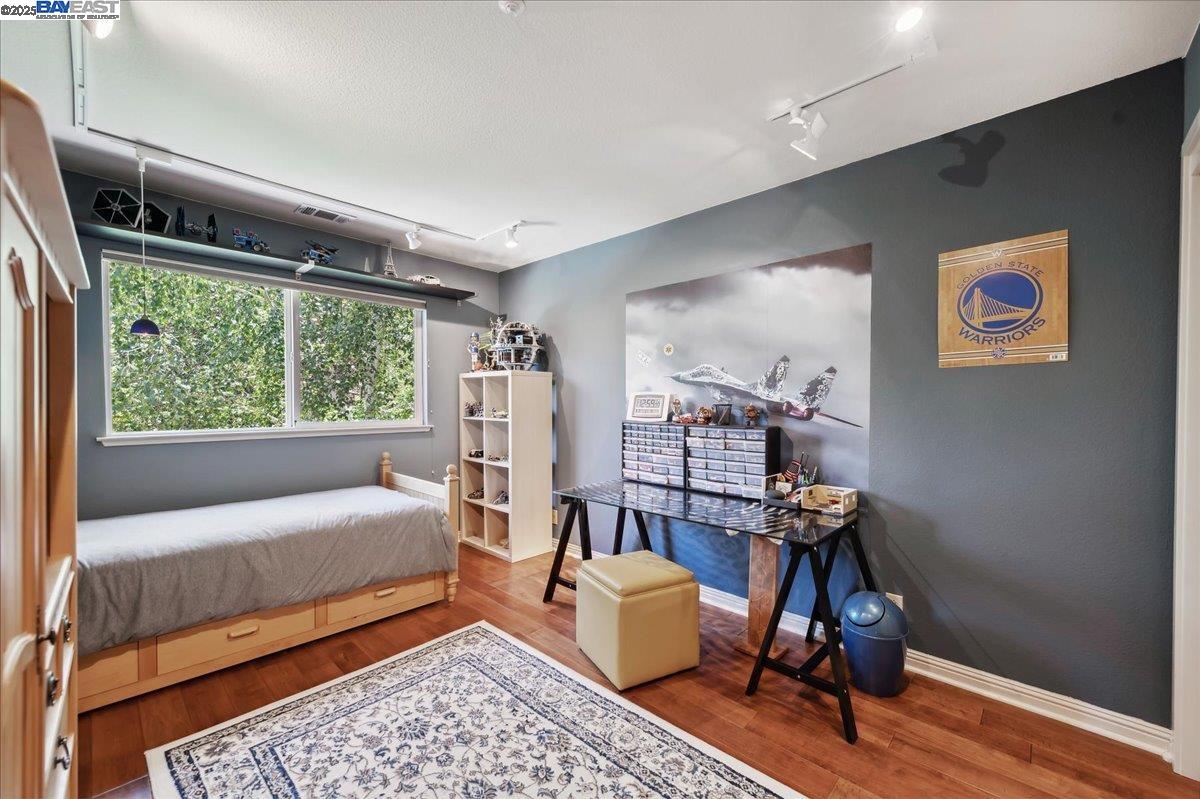 Detail Gallery Image 40 of 54 For 3761 Smallwood Court, Pleasanton,  CA 94566 - 5 Beds | 3/1 Baths